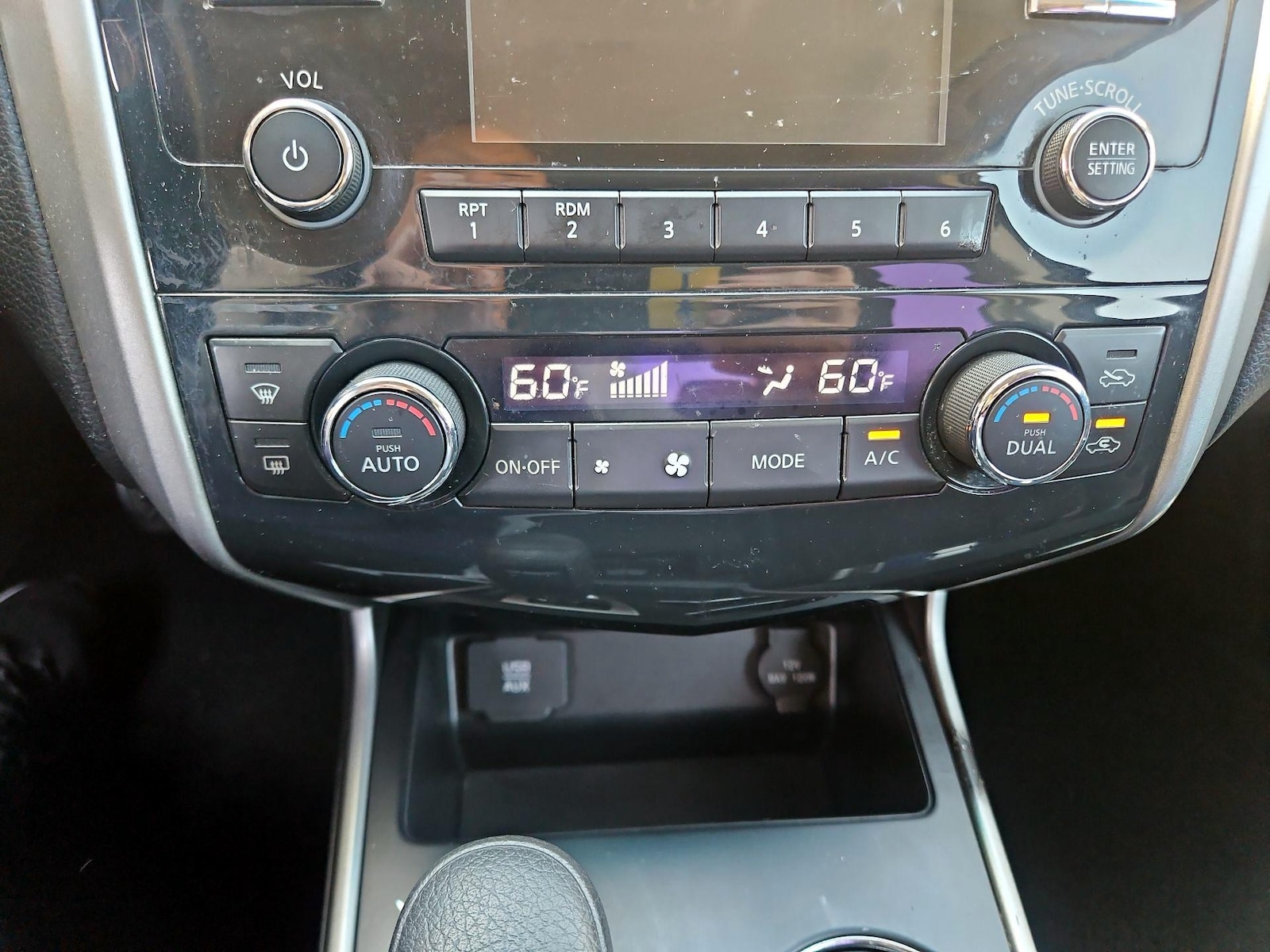 2015 Nissan Altima SV - Photo 17