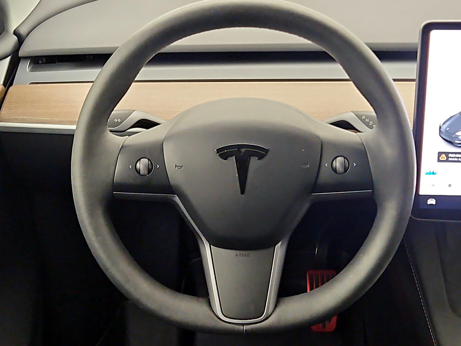Thumbnail: 2023 Tesla Model Y - 10