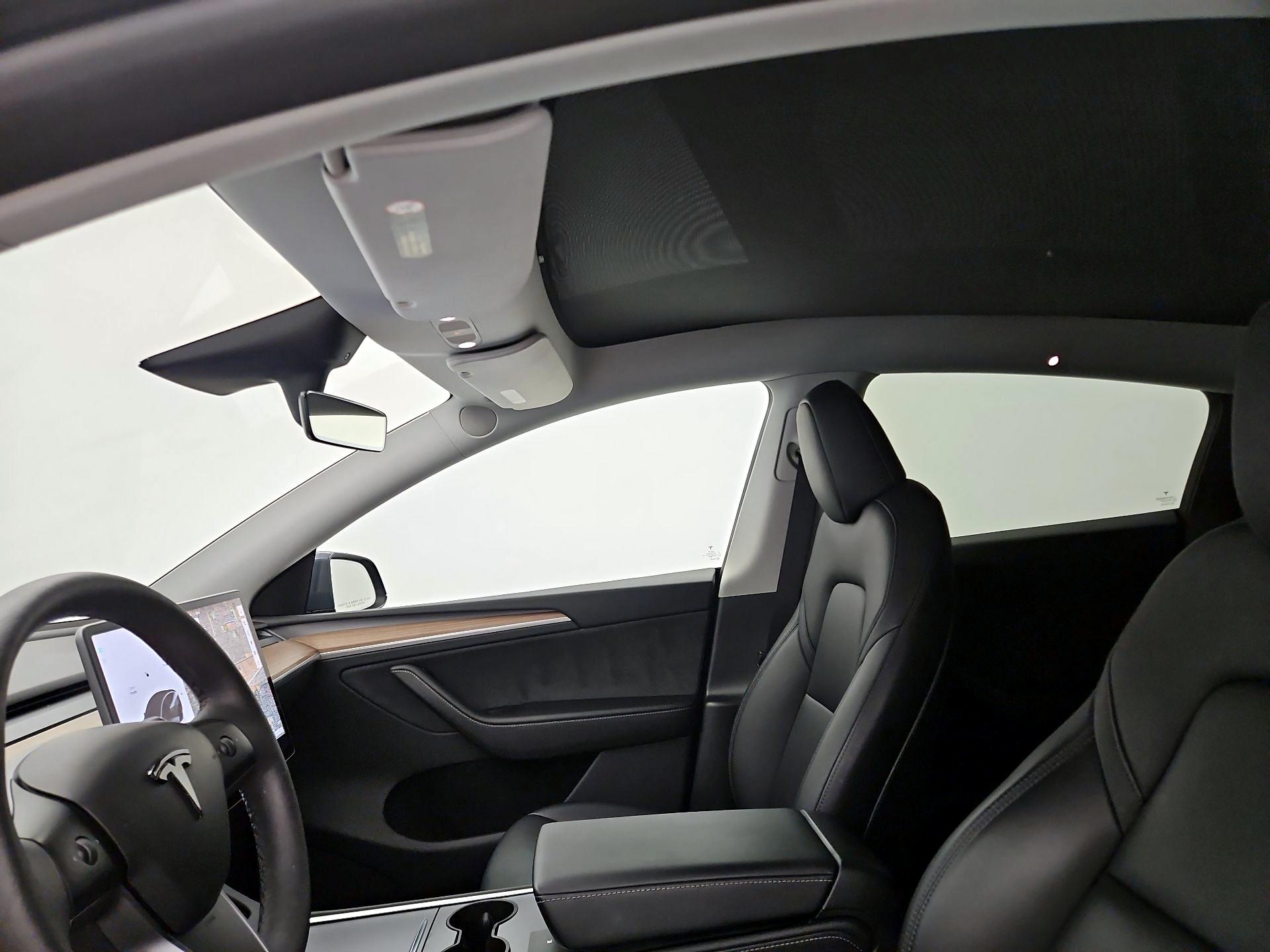 Thumbnail: 2023 Tesla Model Y - 18