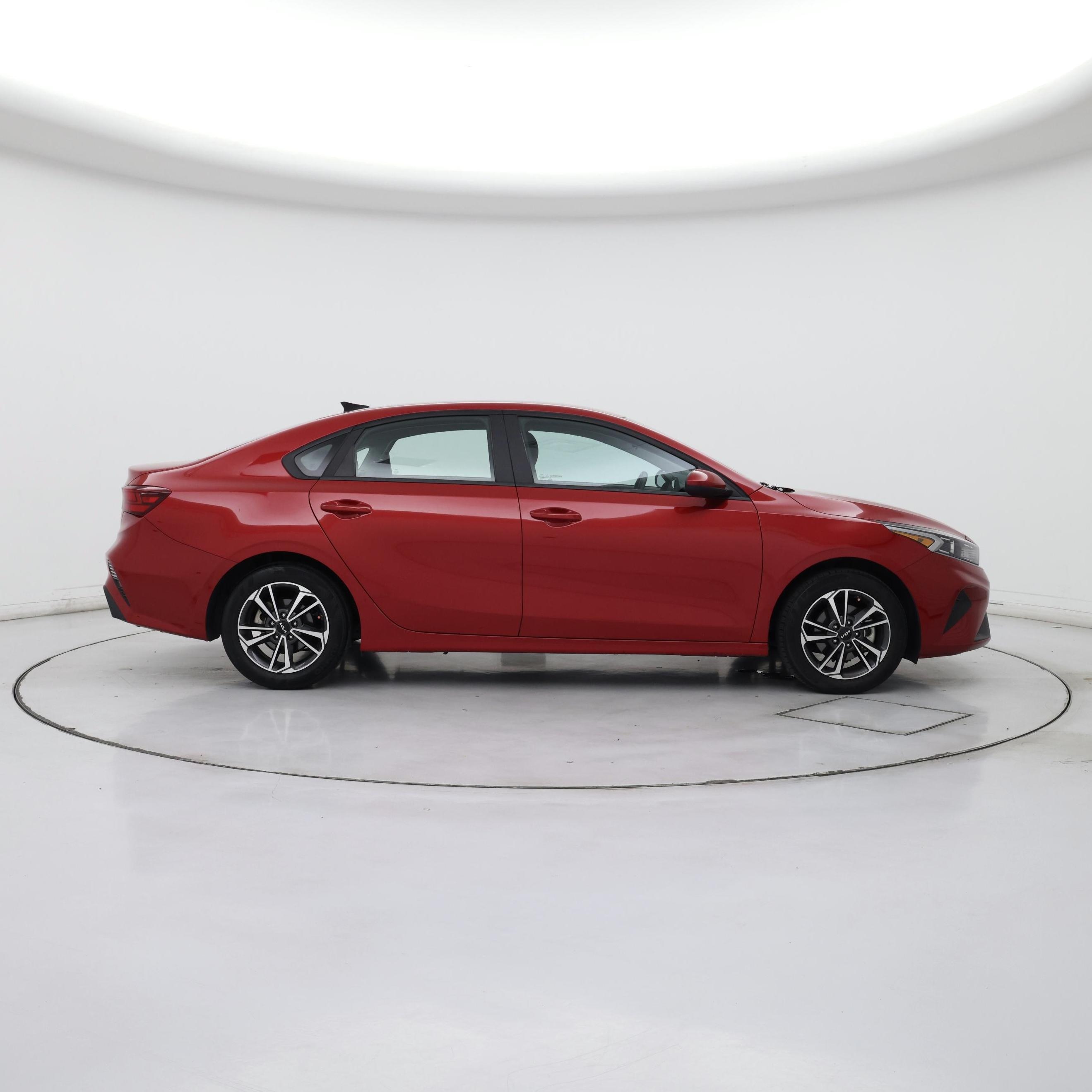 Thumbnail: 2023 Kia Forte - 7