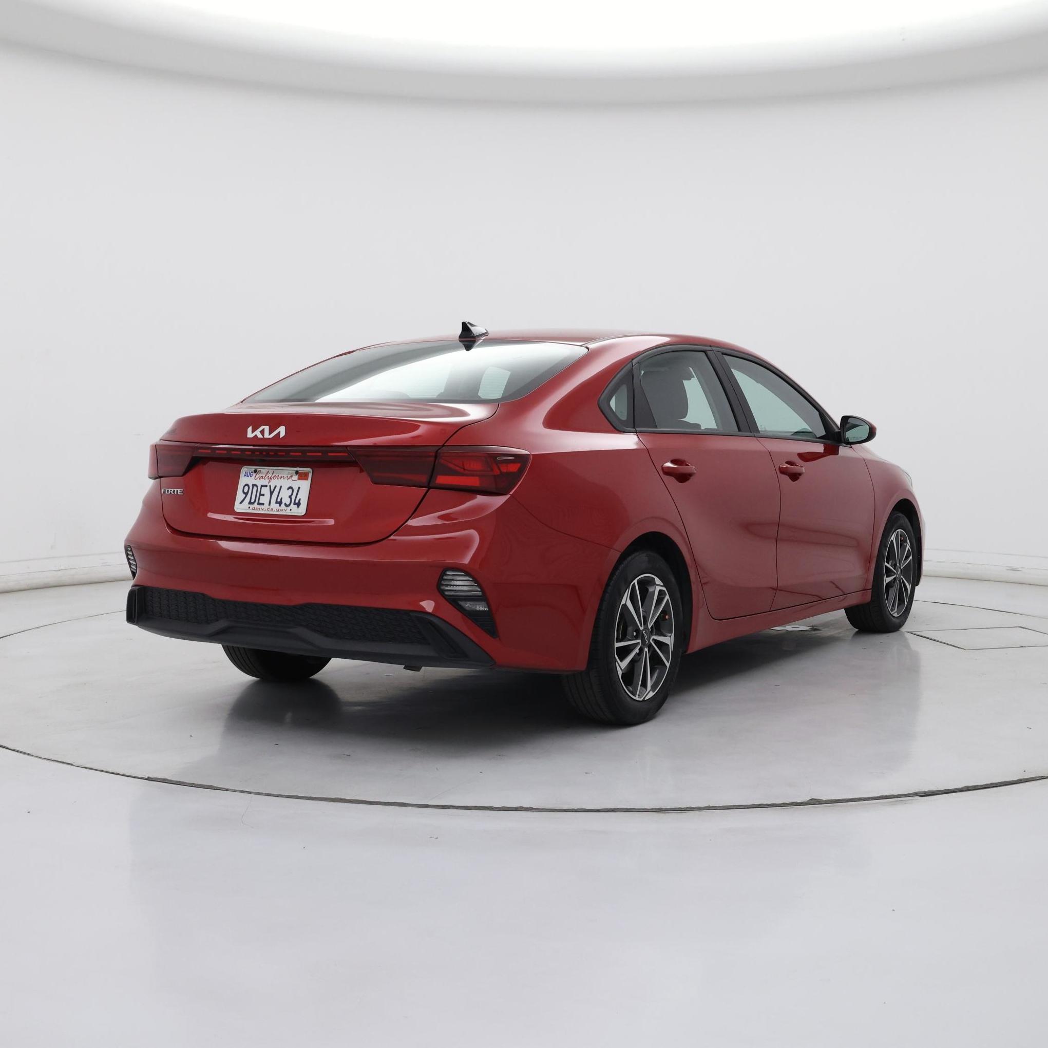 Thumbnail: 2023 Kia Forte - 8