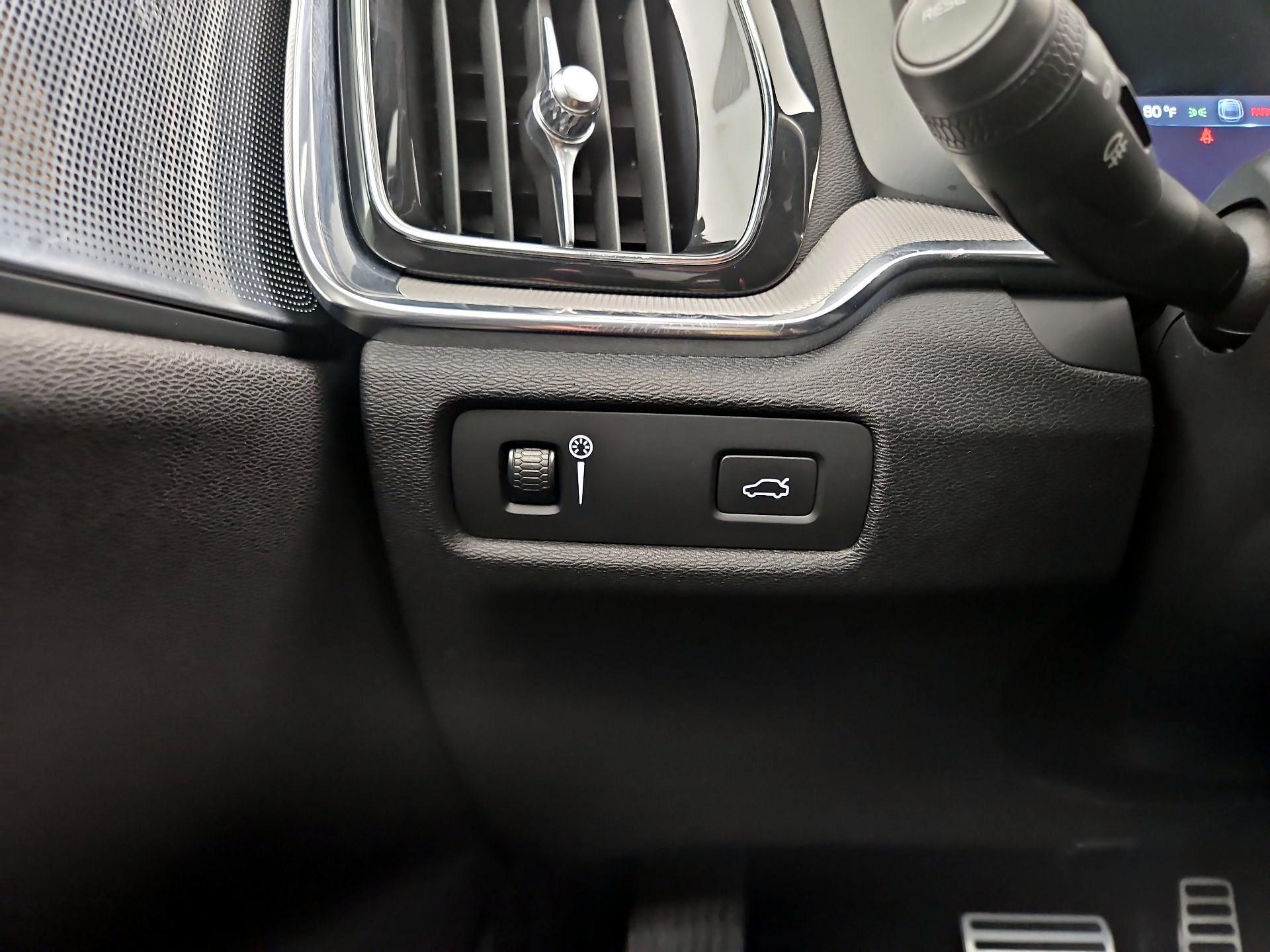 Thumbnail: 2019 Volvo S60 - 13