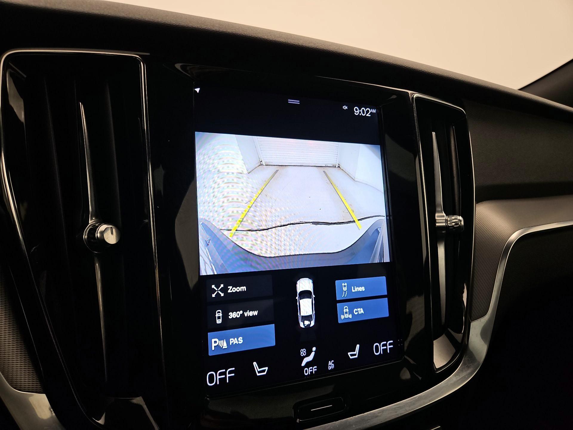 Thumbnail: 2019 Volvo S60 - 14