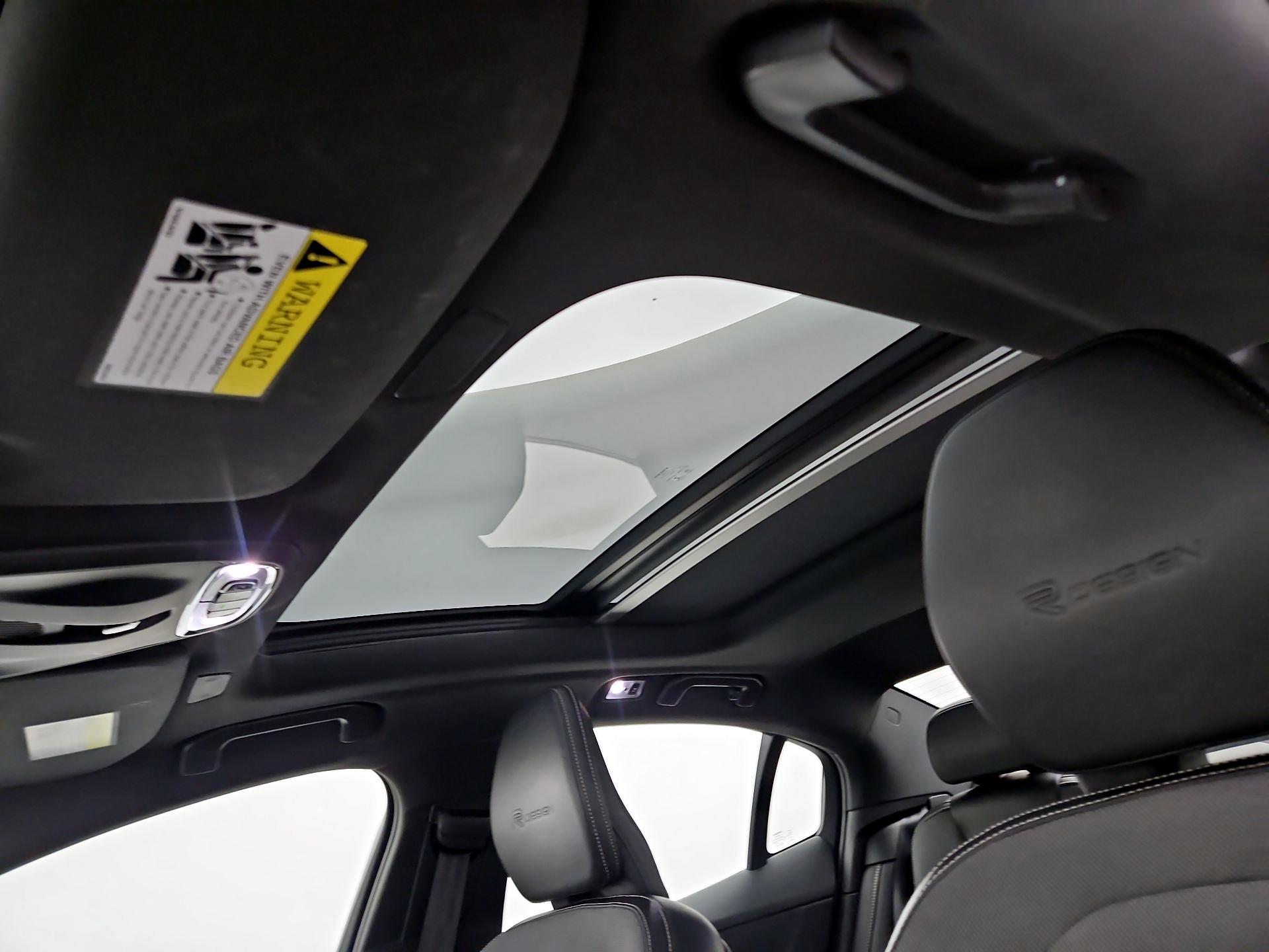 Thumbnail: 2019 Volvo S60 - 19