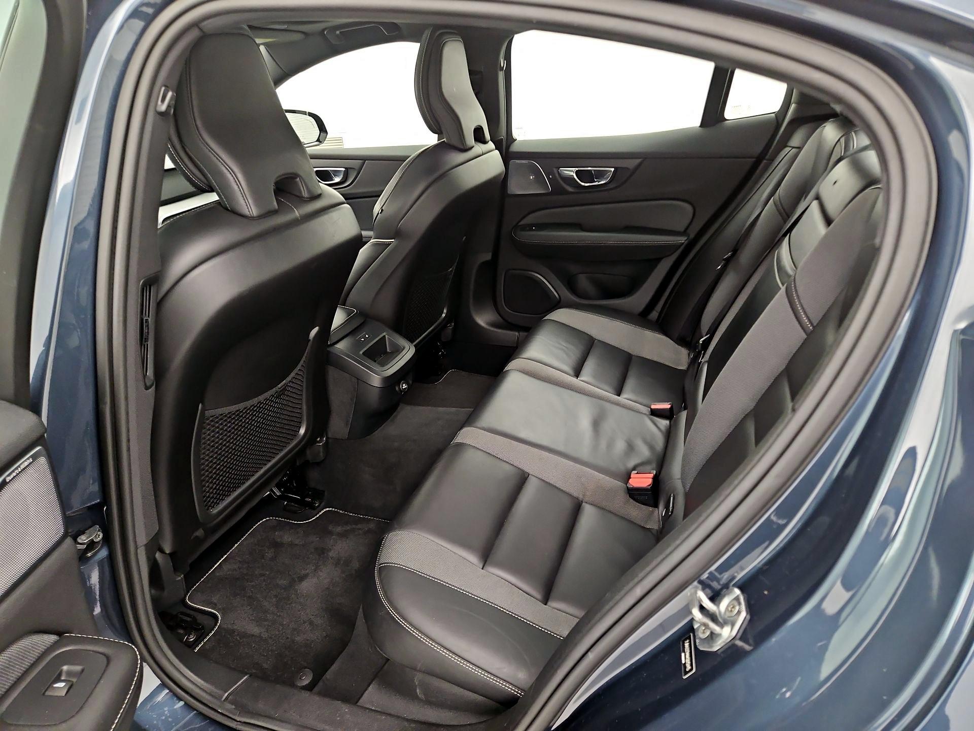 Thumbnail: 2019 Volvo S60 - 20