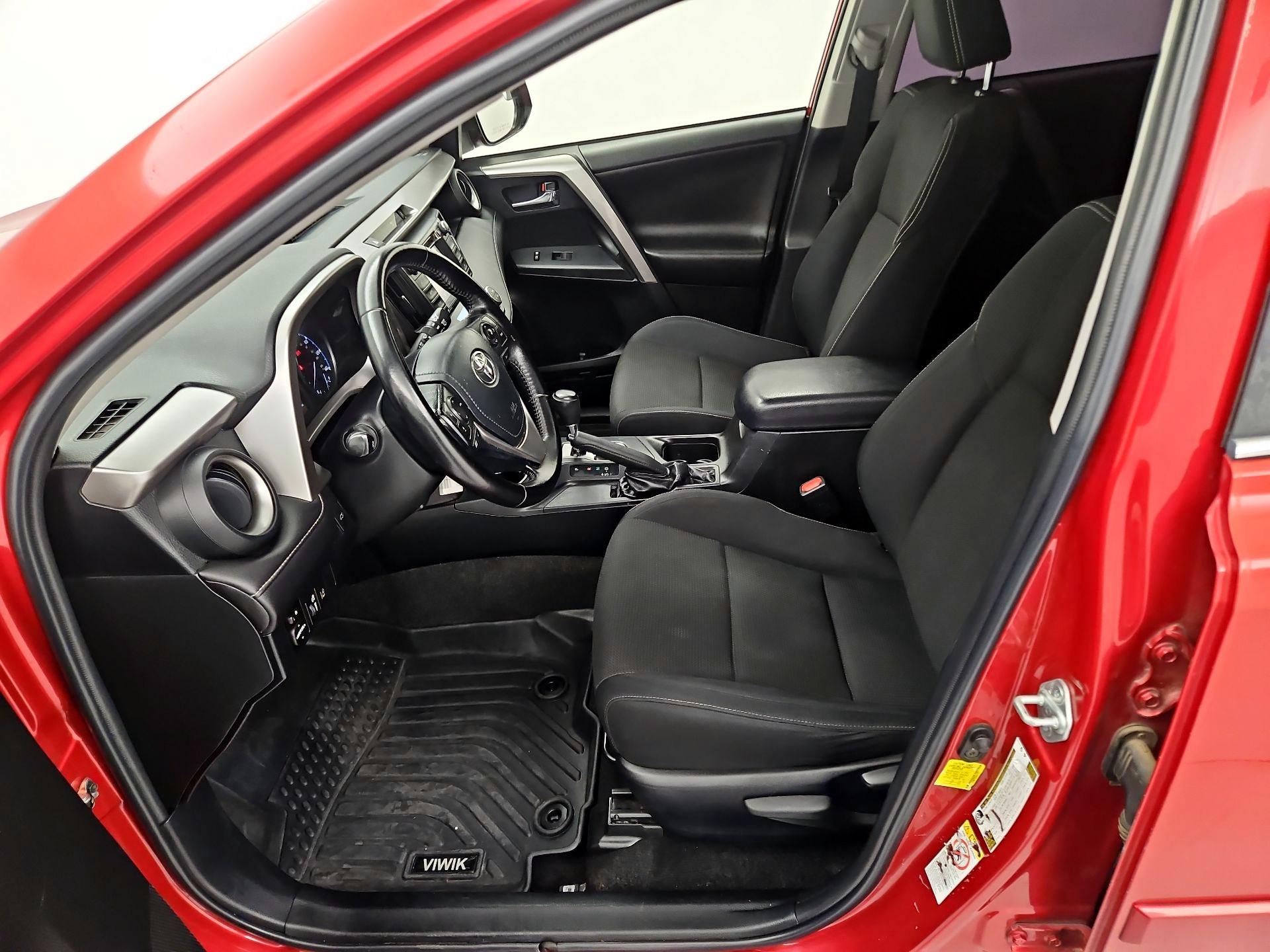 Thumbnail: 2017 Toyota RAV4 - 11