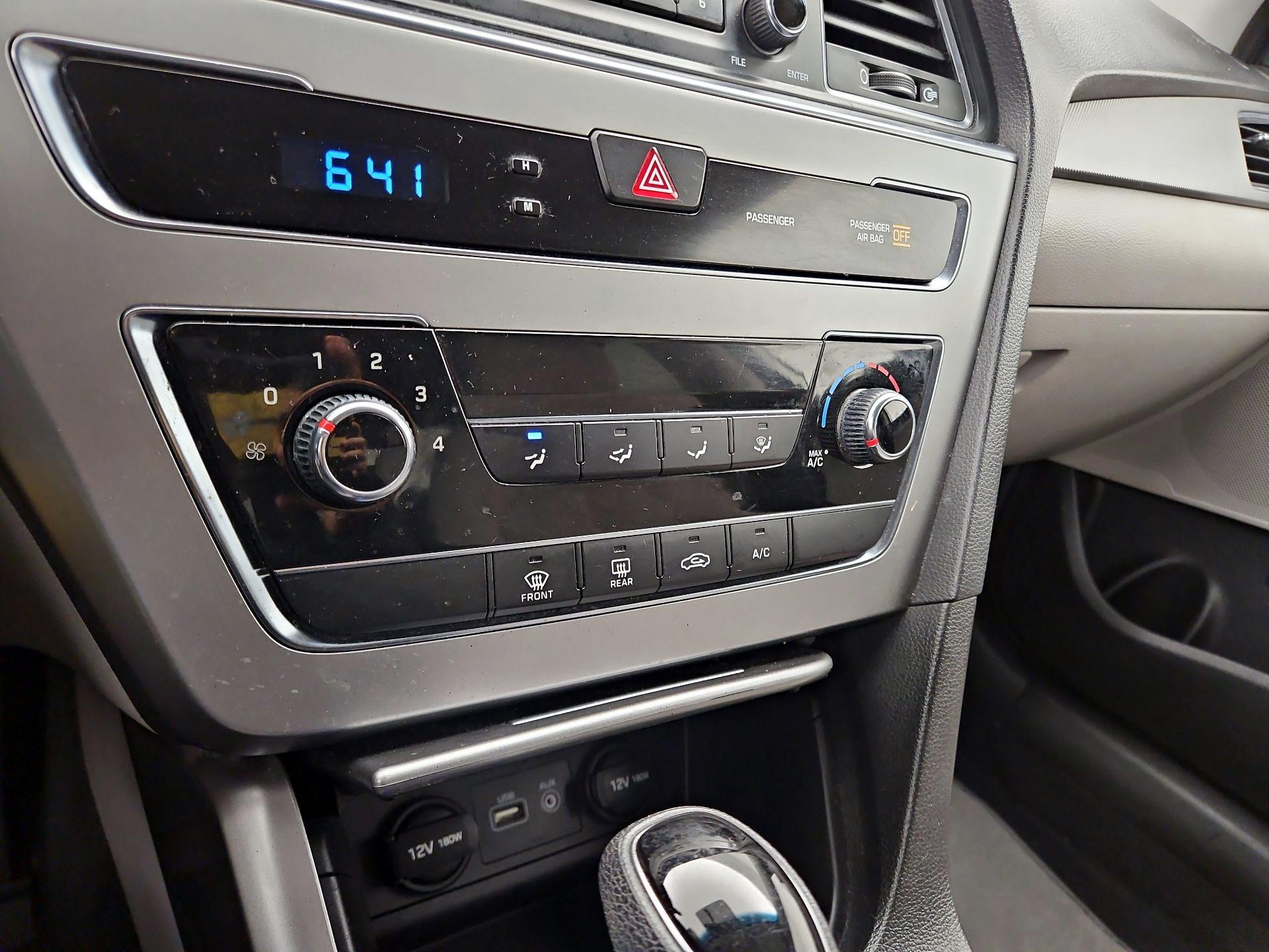 Thumbnail: 2015 Hyundai Sonata - 15