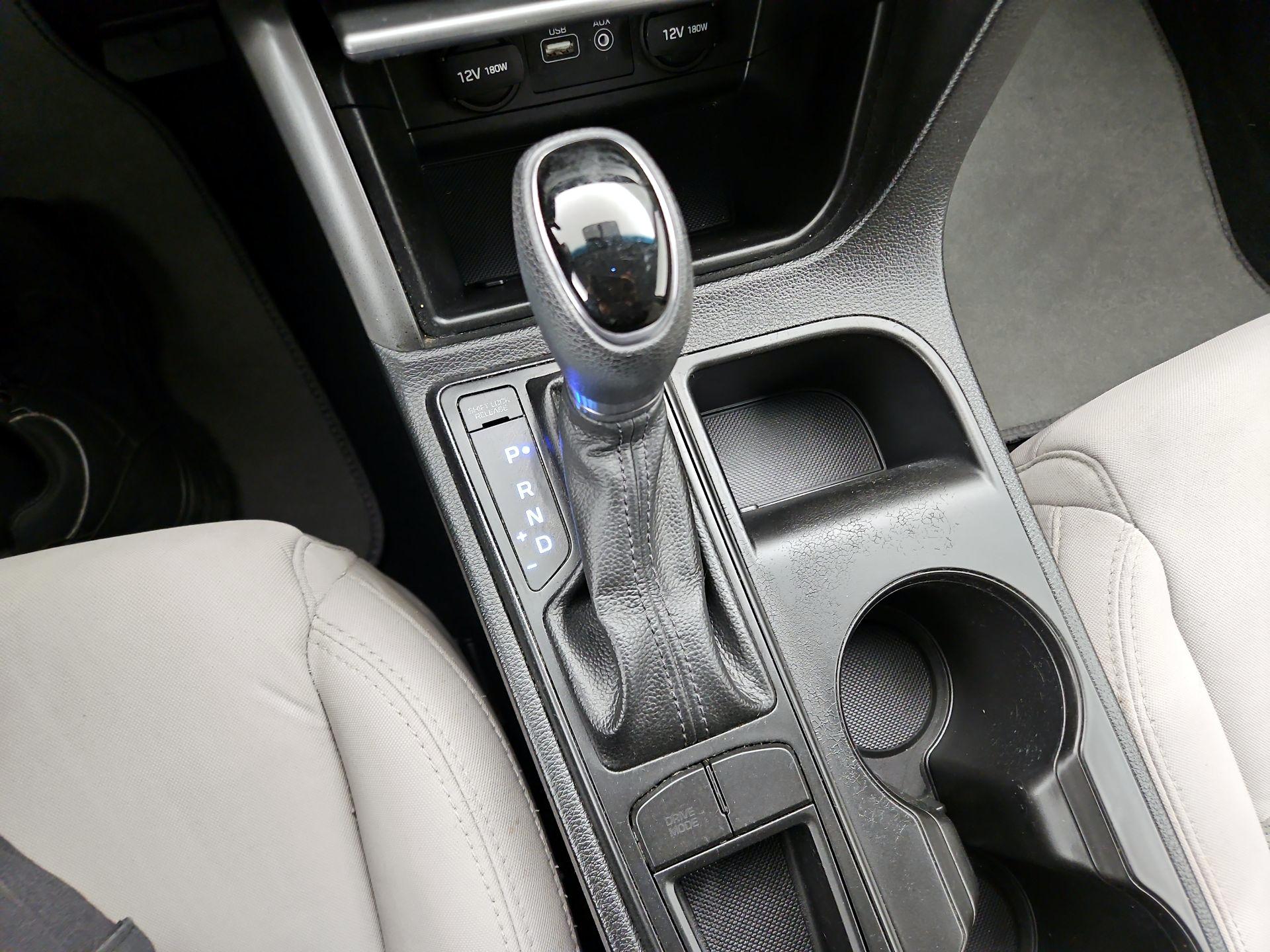 Thumbnail: 2015 Hyundai Sonata - 16