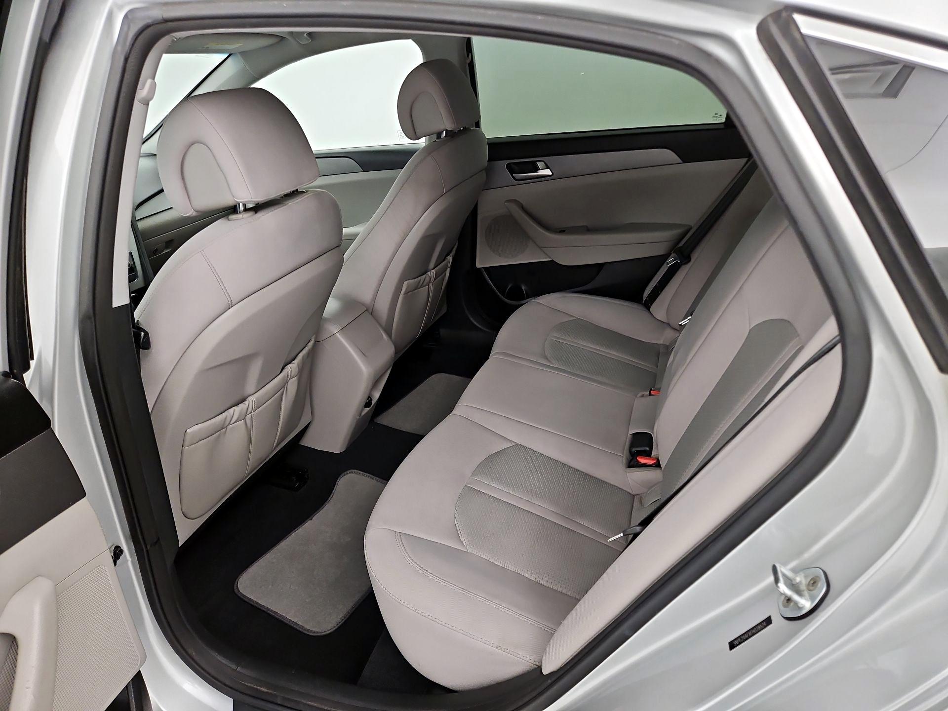 Thumbnail: 2015 Hyundai Sonata - 18