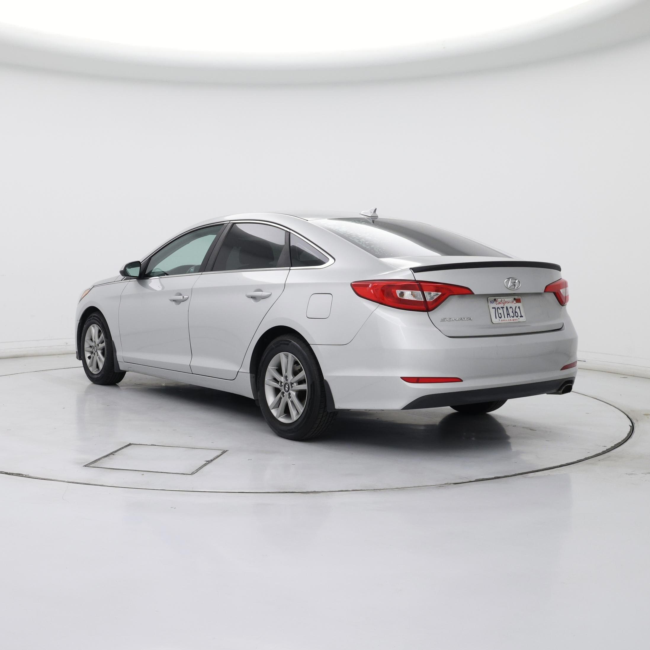 Thumbnail: 2015 Hyundai Sonata - 2