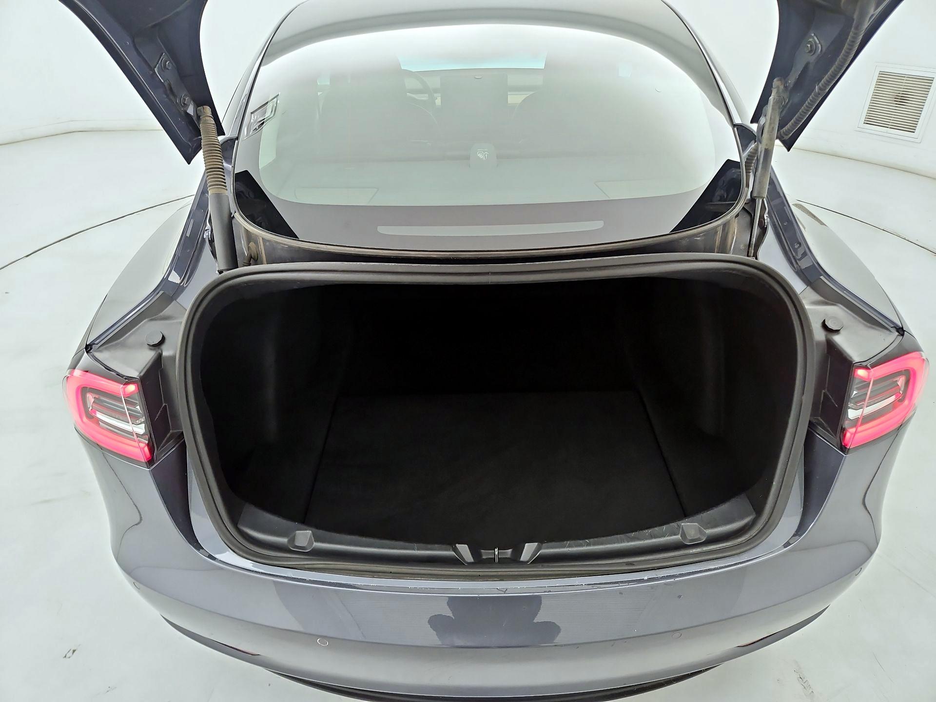 Thumbnail: 2022 Tesla Model 3 - 20