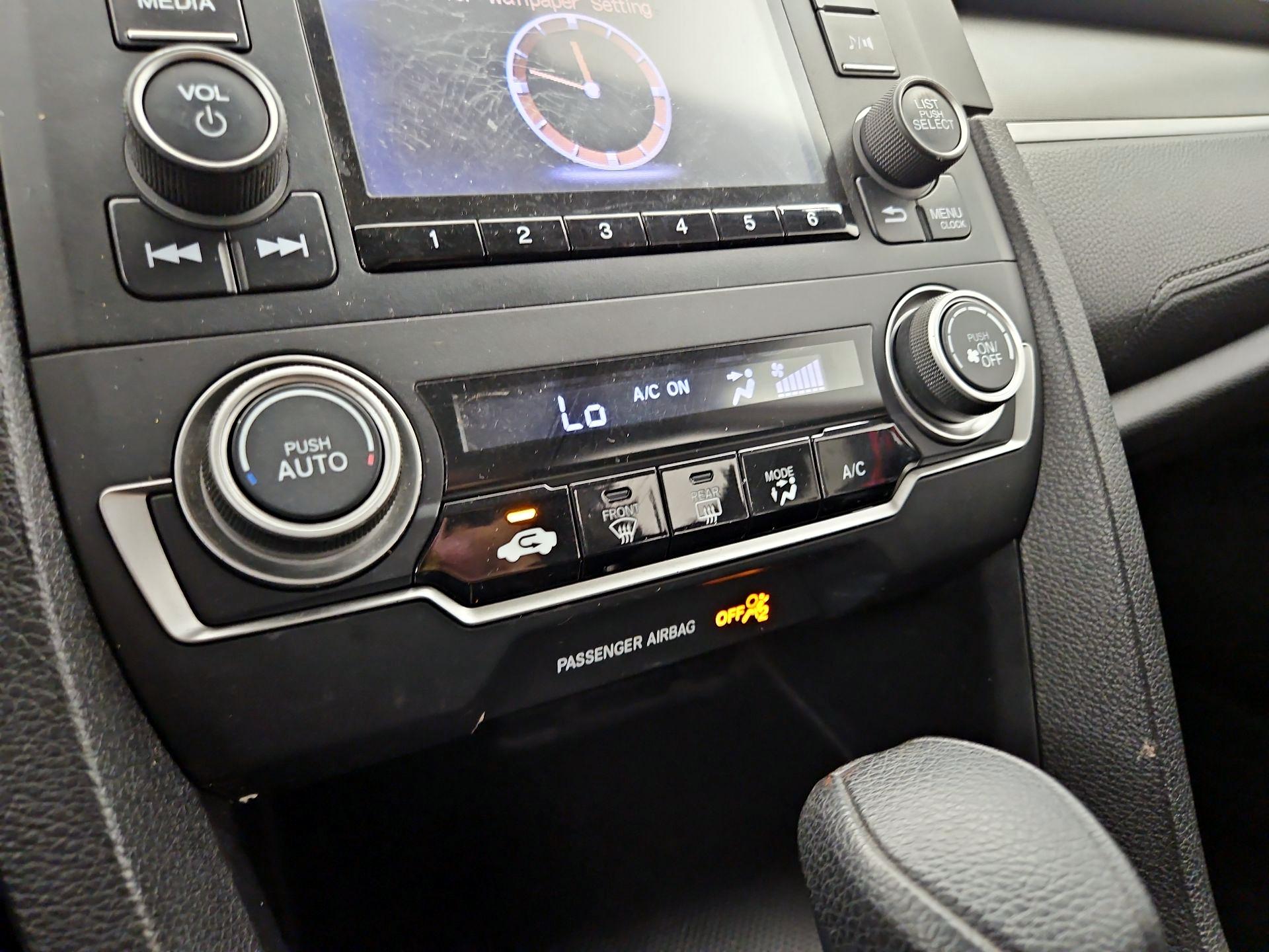 Thumbnail: 2016 Honda Civic - 16