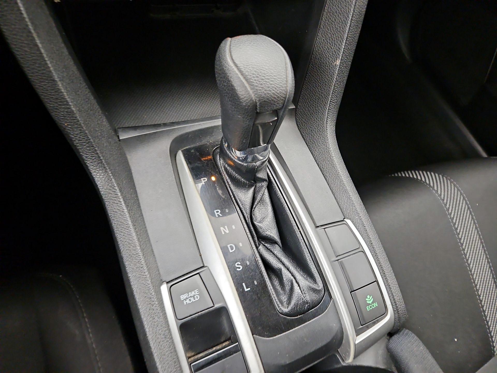 Thumbnail: 2016 Honda Civic - 17