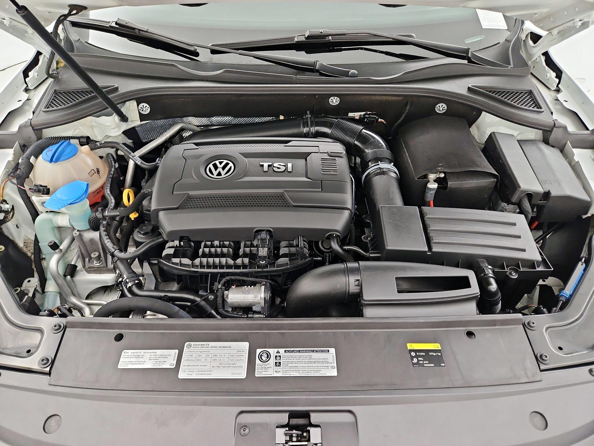 Thumbnail: 2016 Volkswagen Passat - 18