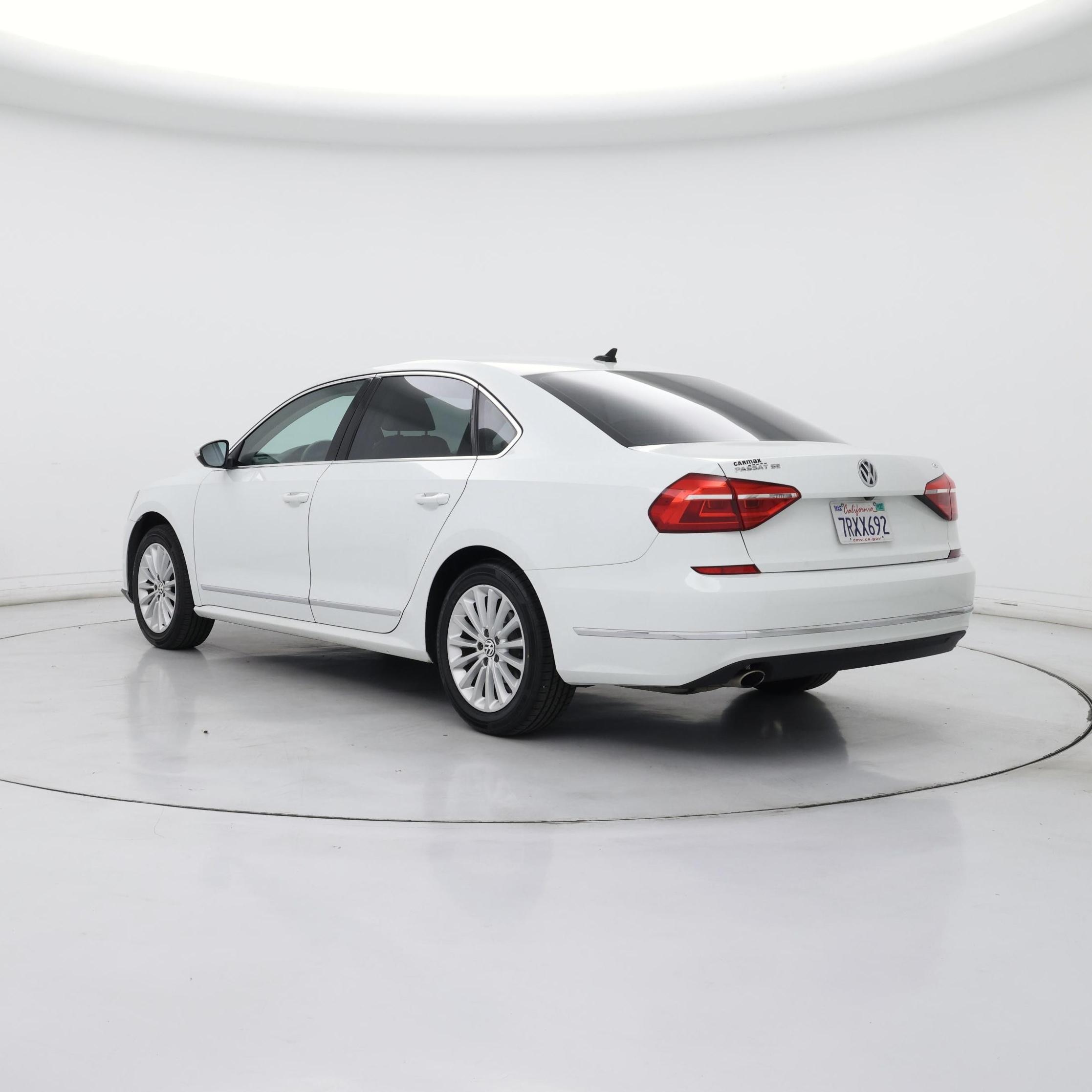Thumbnail: 2016 Volkswagen Passat - 2