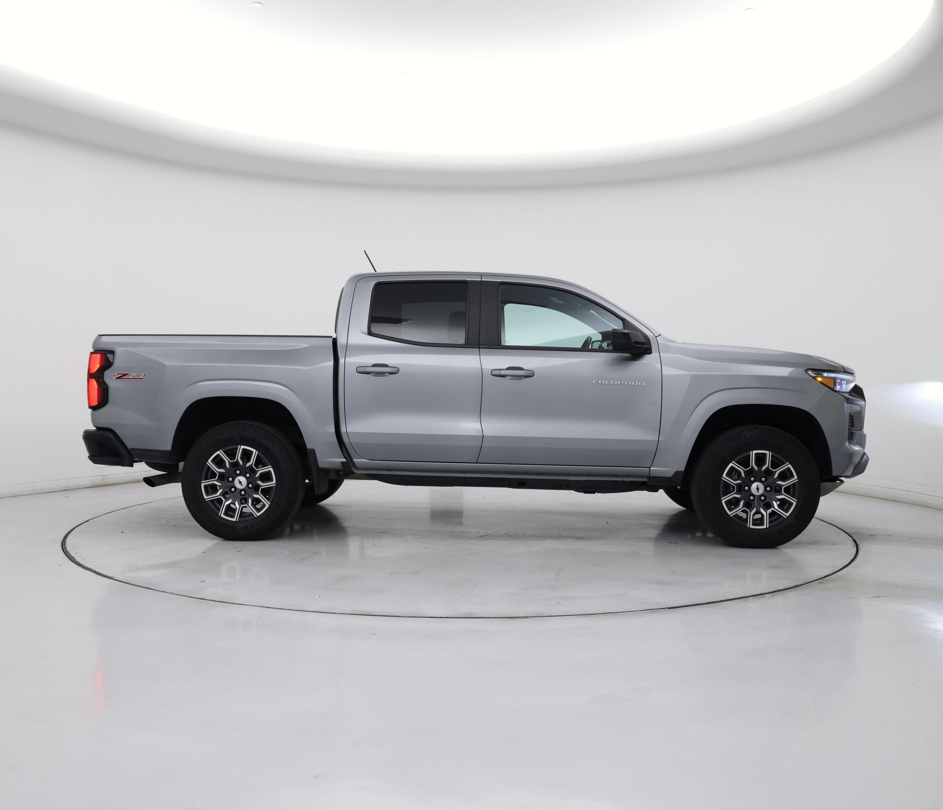 Thumbnail: 2023 Chevrolet Colorado - 7