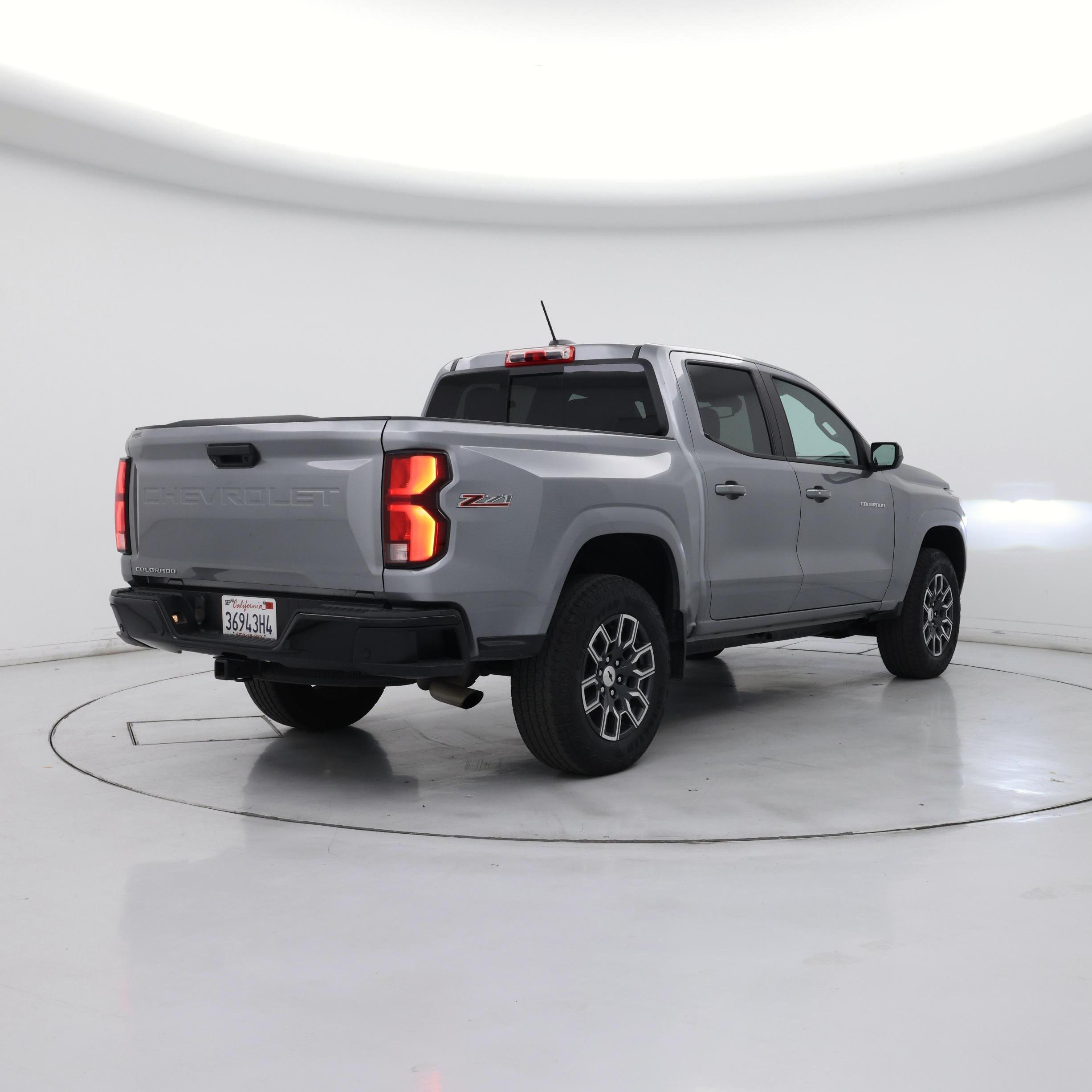 Thumbnail: 2023 Chevrolet Colorado - 8