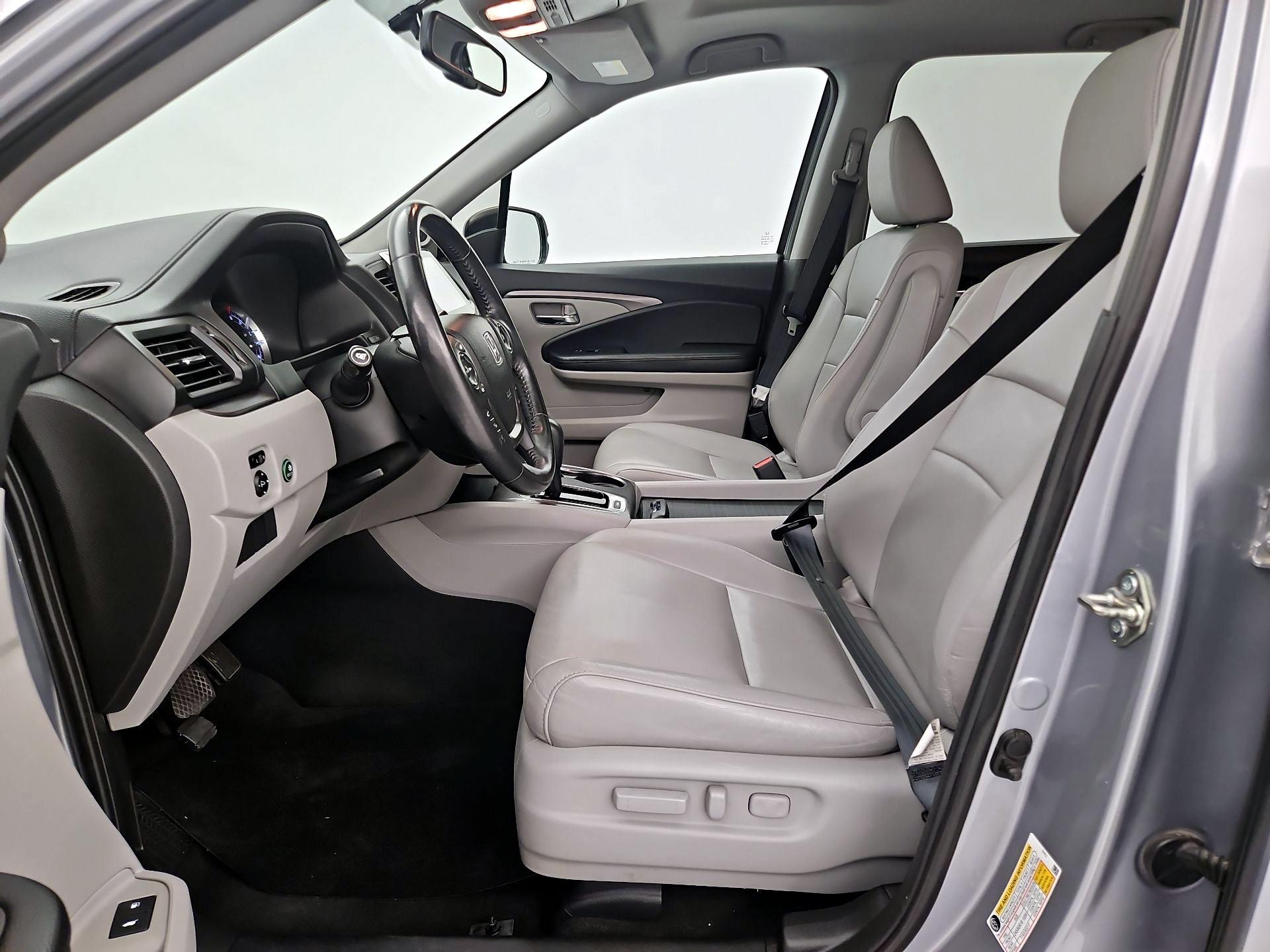 Thumbnail: 2018 Honda Pilot - 11