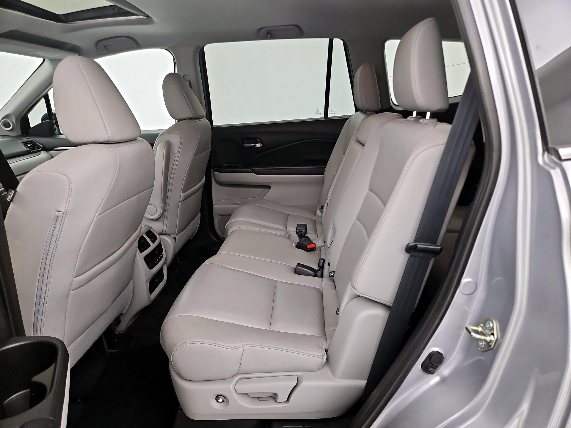 Thumbnail: 2018 Honda Pilot - 20