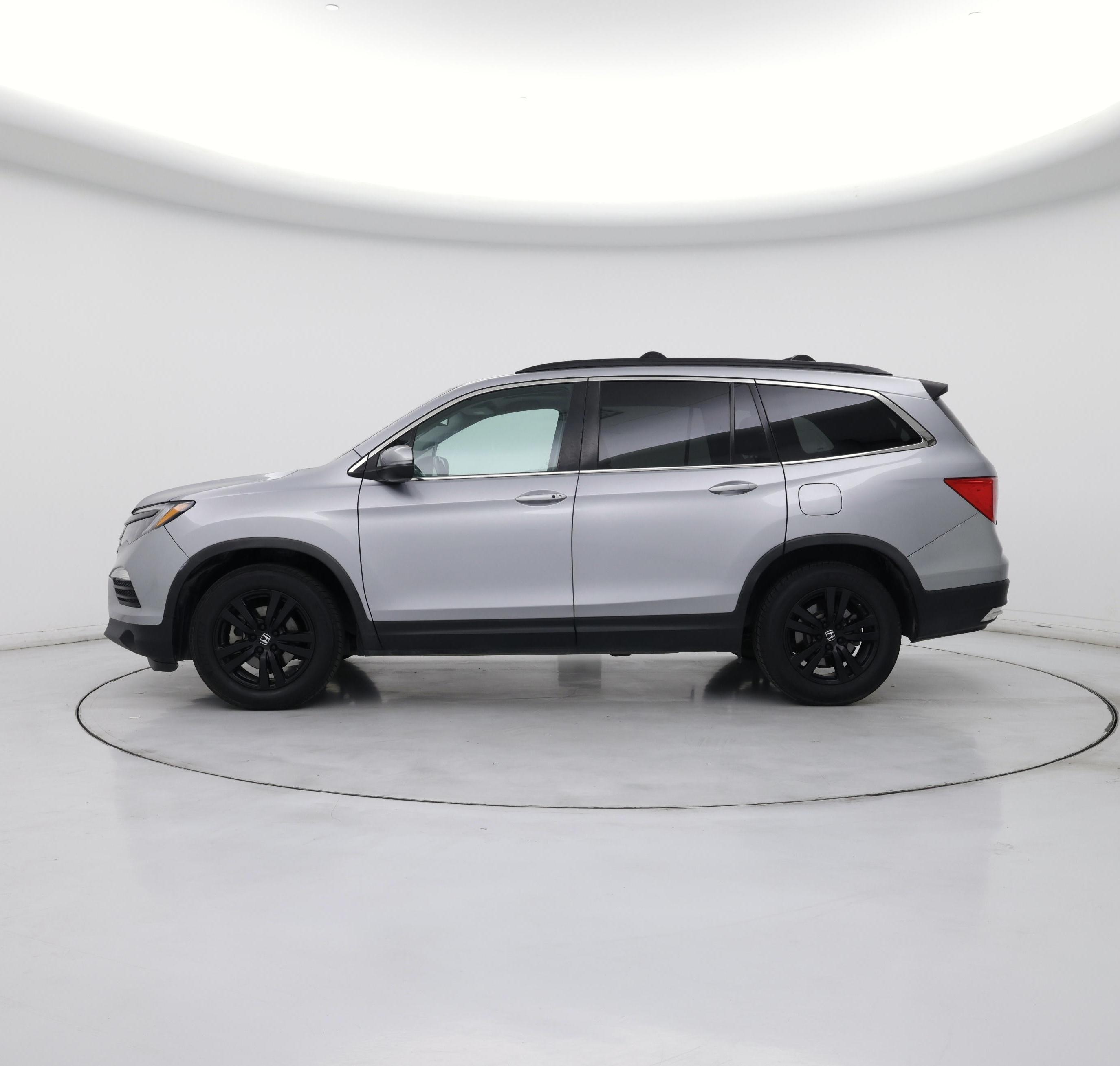 Thumbnail: 2018 Honda Pilot - 3