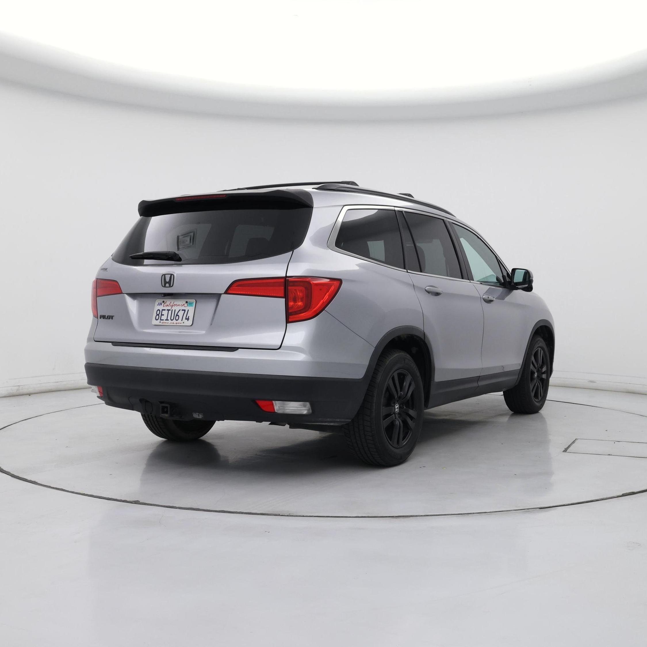 Thumbnail: 2018 Honda Pilot - 8