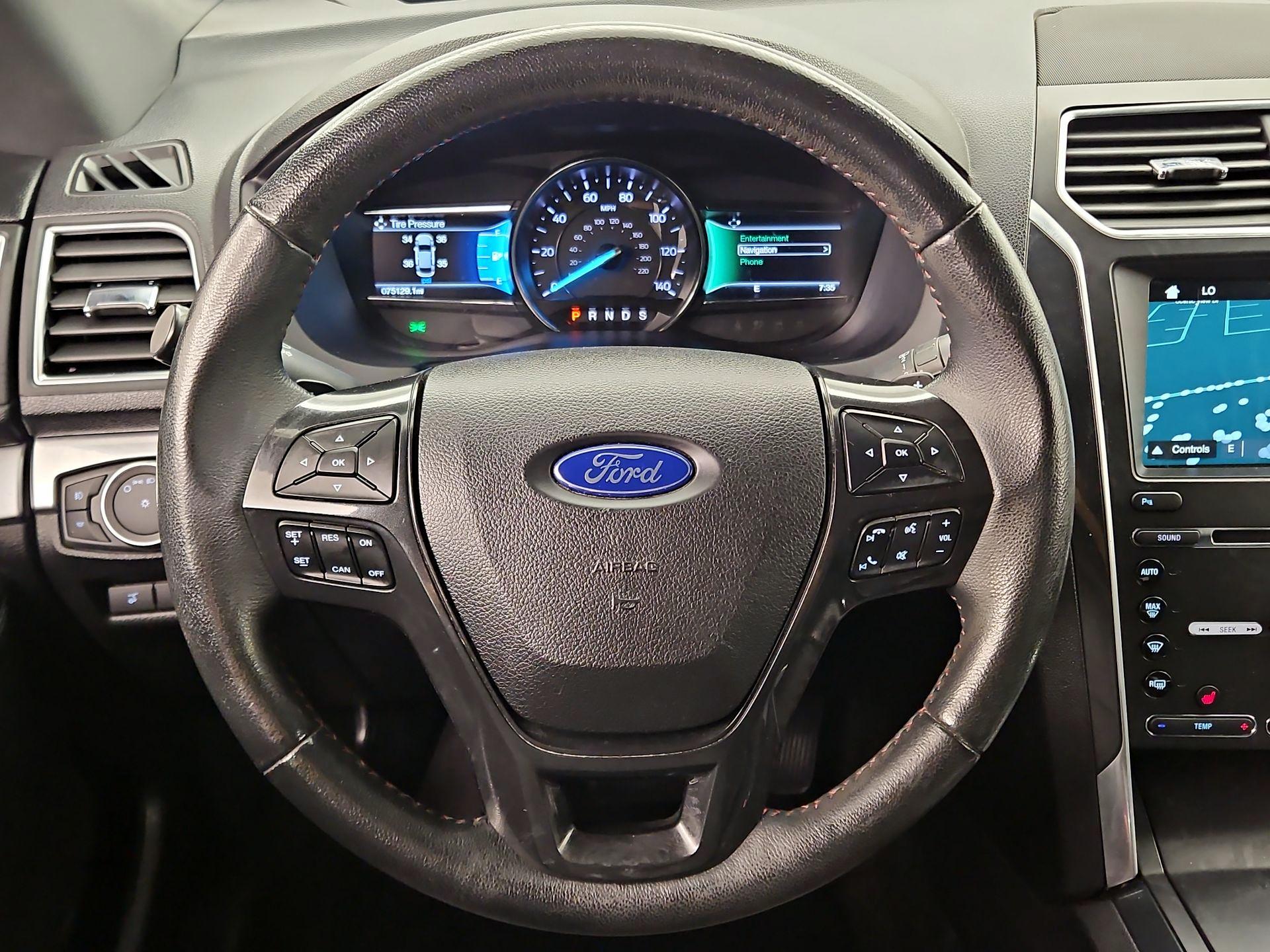 Thumbnail: 2017 Ford Explorer - 10