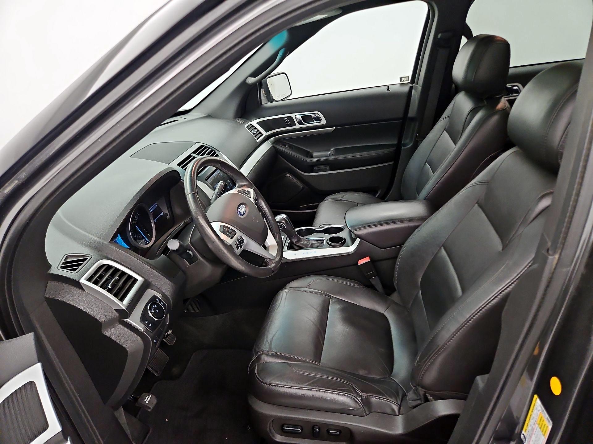 Thumbnail: 2015 Ford Explorer - 11