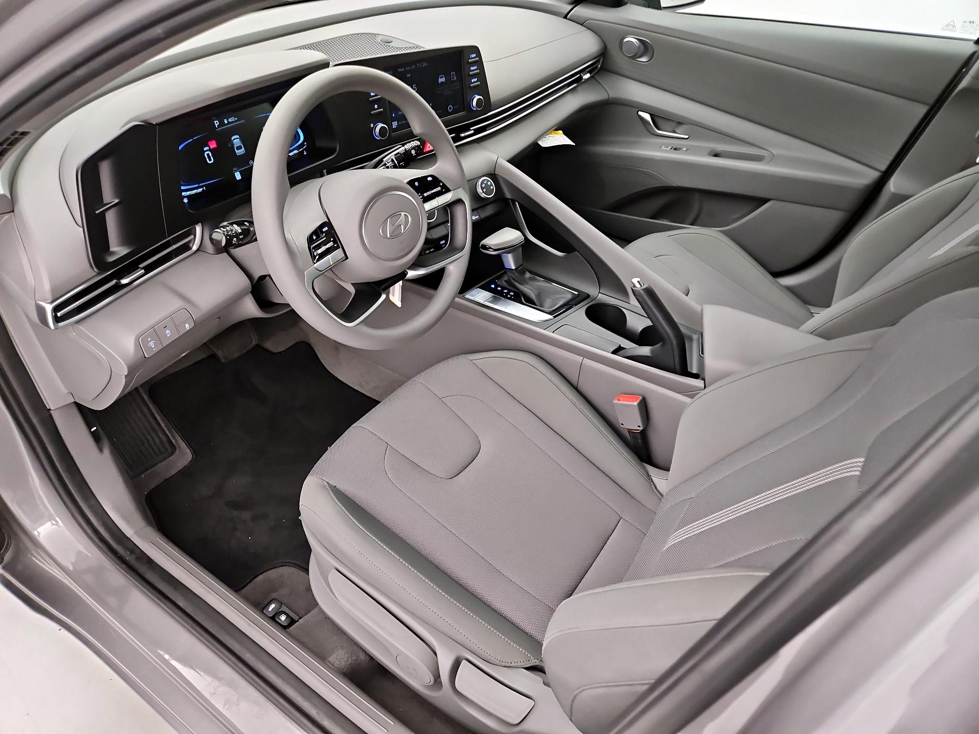 Thumbnail: 2025 Hyundai Elantra - 11
