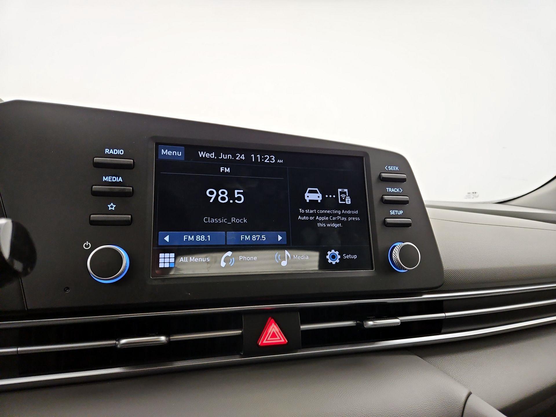 Thumbnail: 2025 Hyundai Elantra - 15
