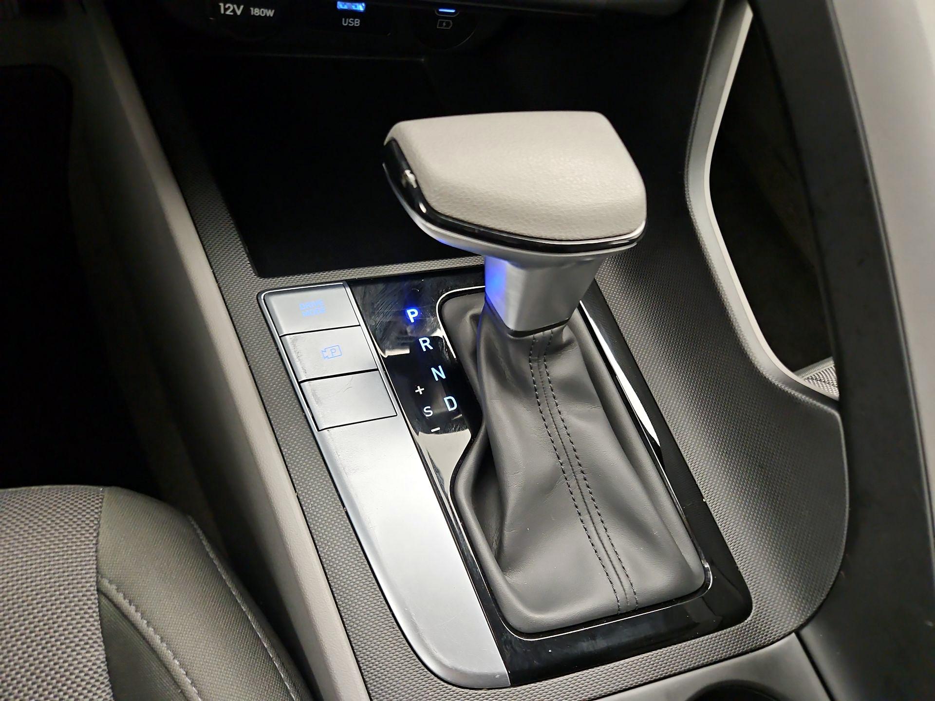Thumbnail: 2025 Hyundai Elantra - 17