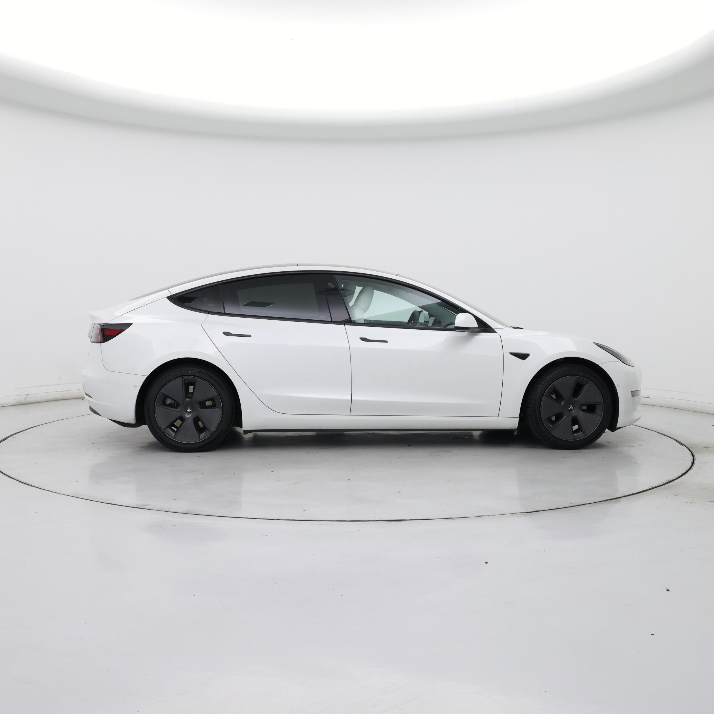 Thumbnail: 2022 Tesla Model 3 - 7