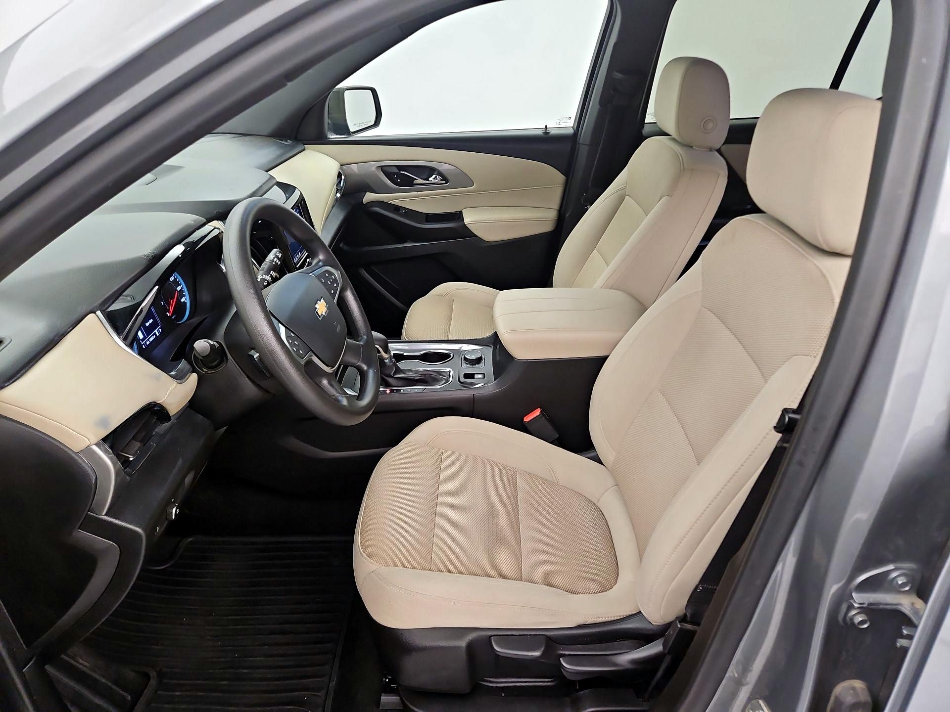 Thumbnail: 2023 Chevrolet Traverse - 11