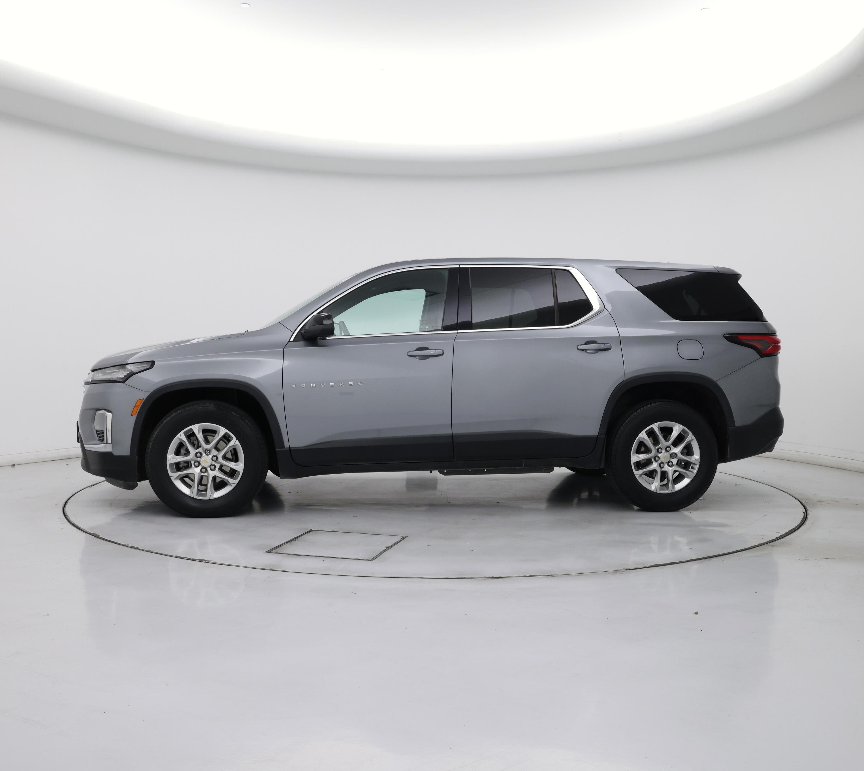 Thumbnail: 2023 Chevrolet Traverse - 3