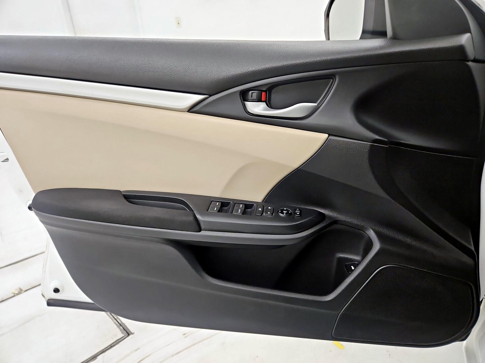 Thumbnail: 2017 Honda Civic - 12