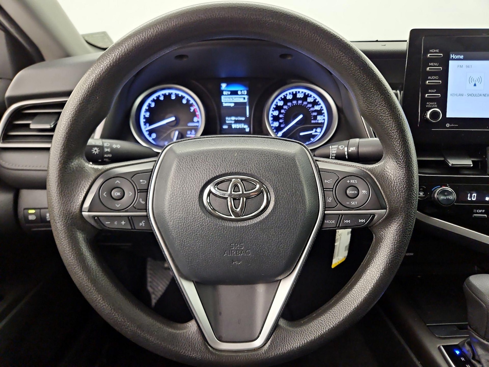 2022 Toyota Camry LE - Photo 11