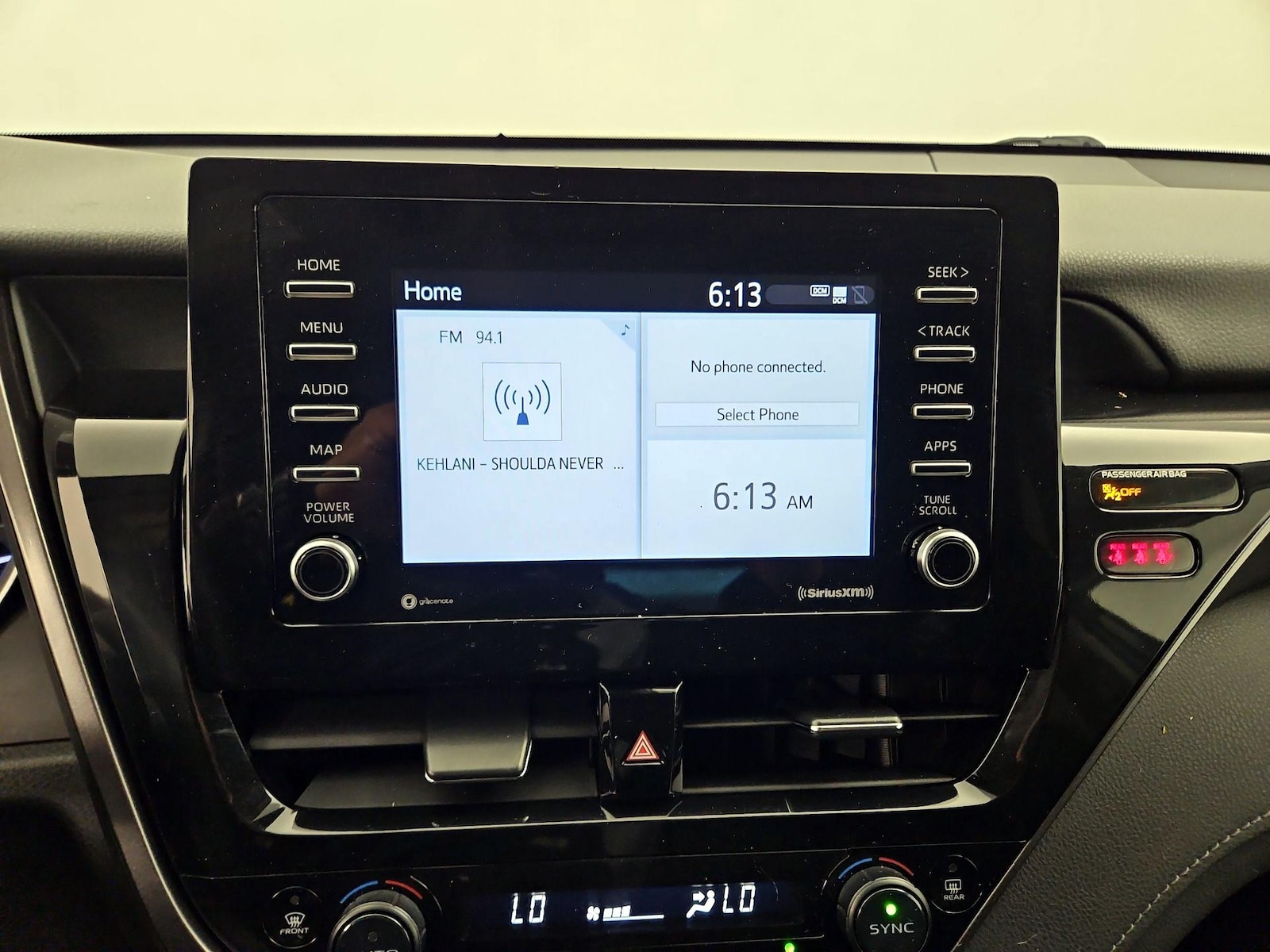 2022 Toyota Camry LE - Photo 16