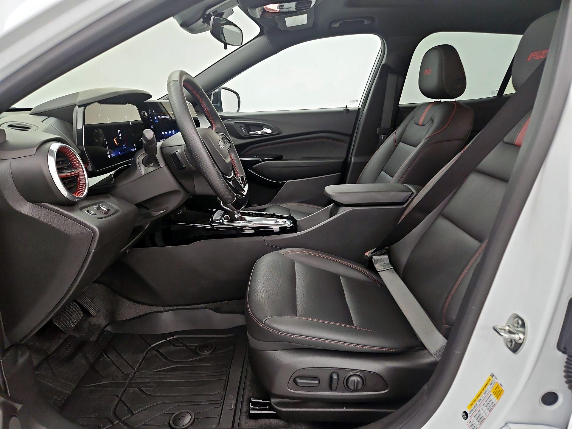 Thumbnail: 2025 Chevrolet Trax - 11