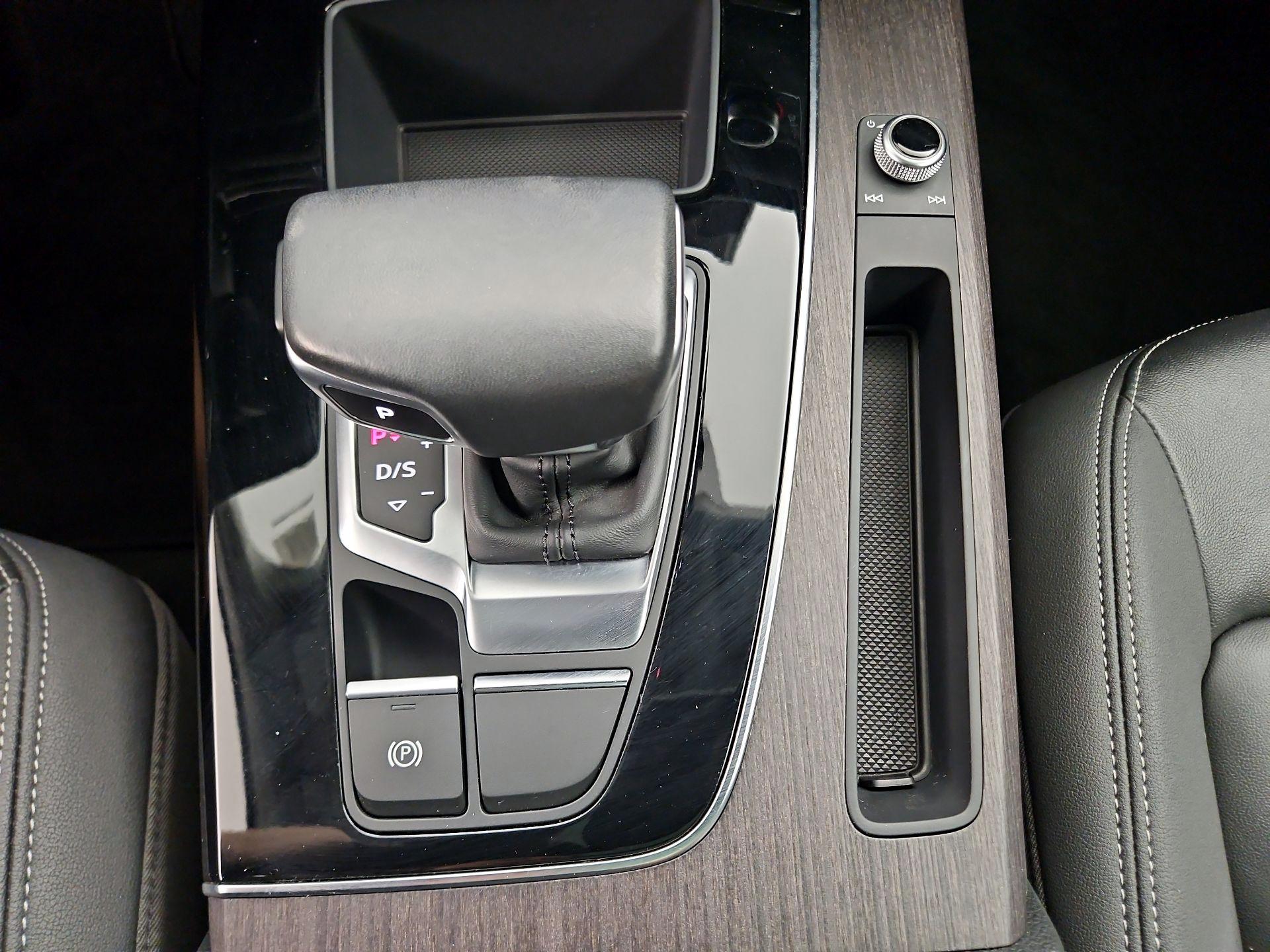 Thumbnail: 2021 Audi Q5 - 17