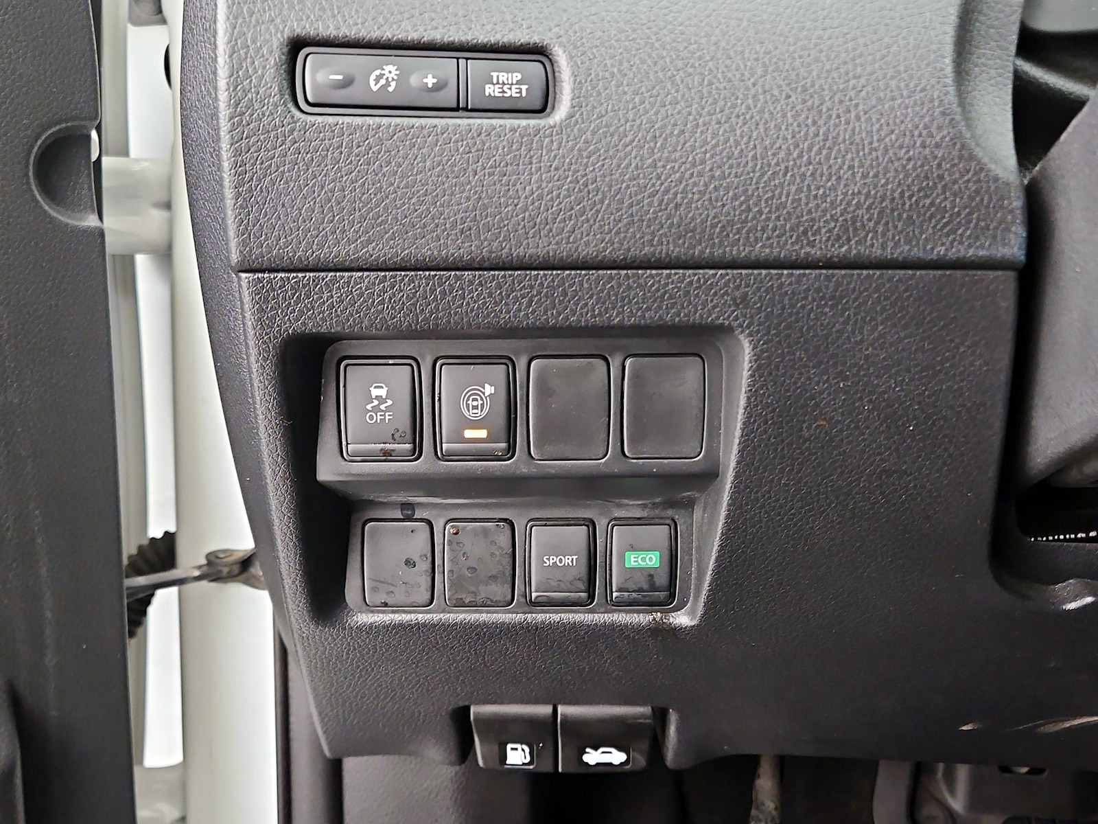 2017 Nissan Rogue SV - Photo 14