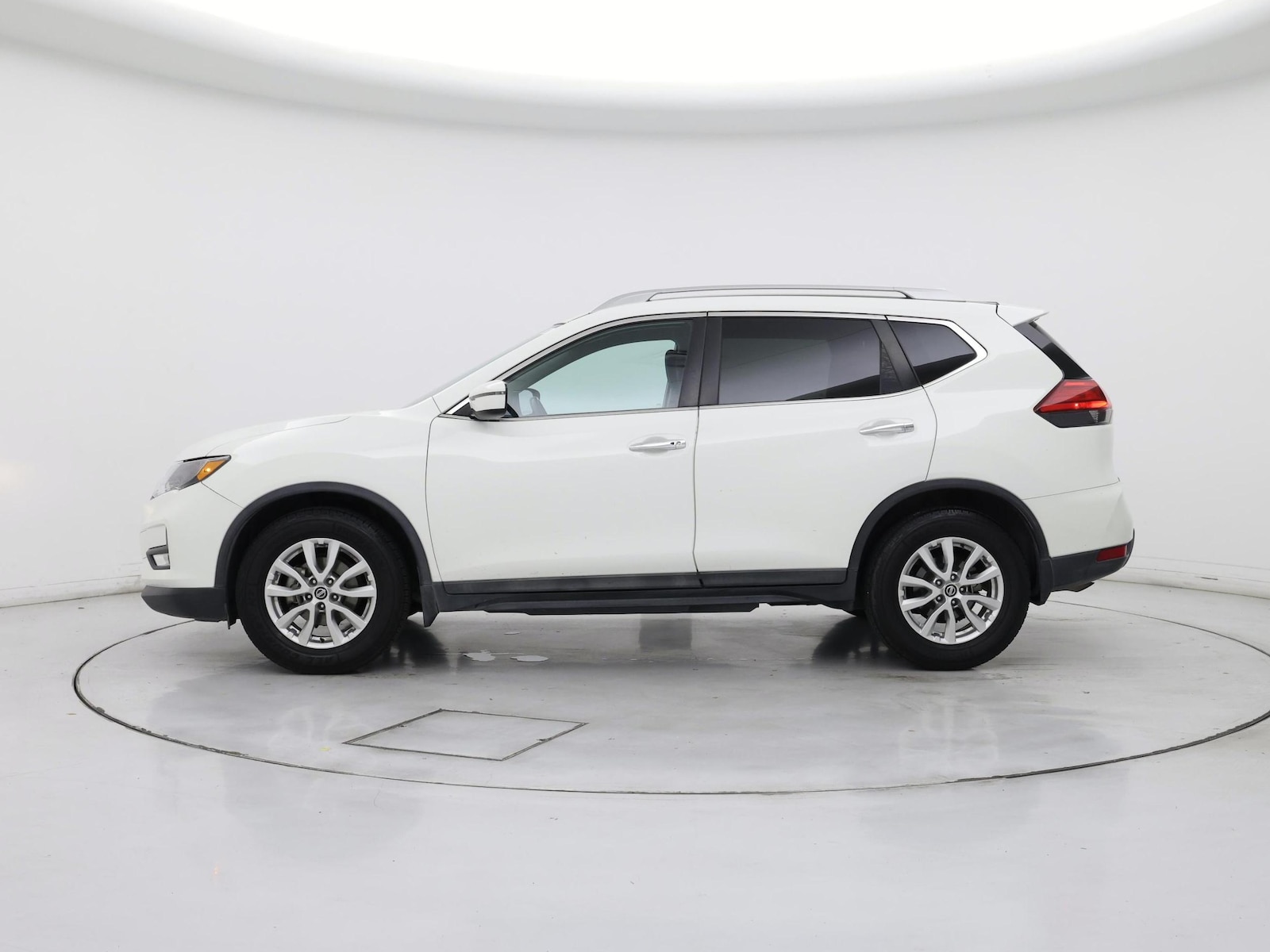 2017 Nissan Rogue SV - Photo 4