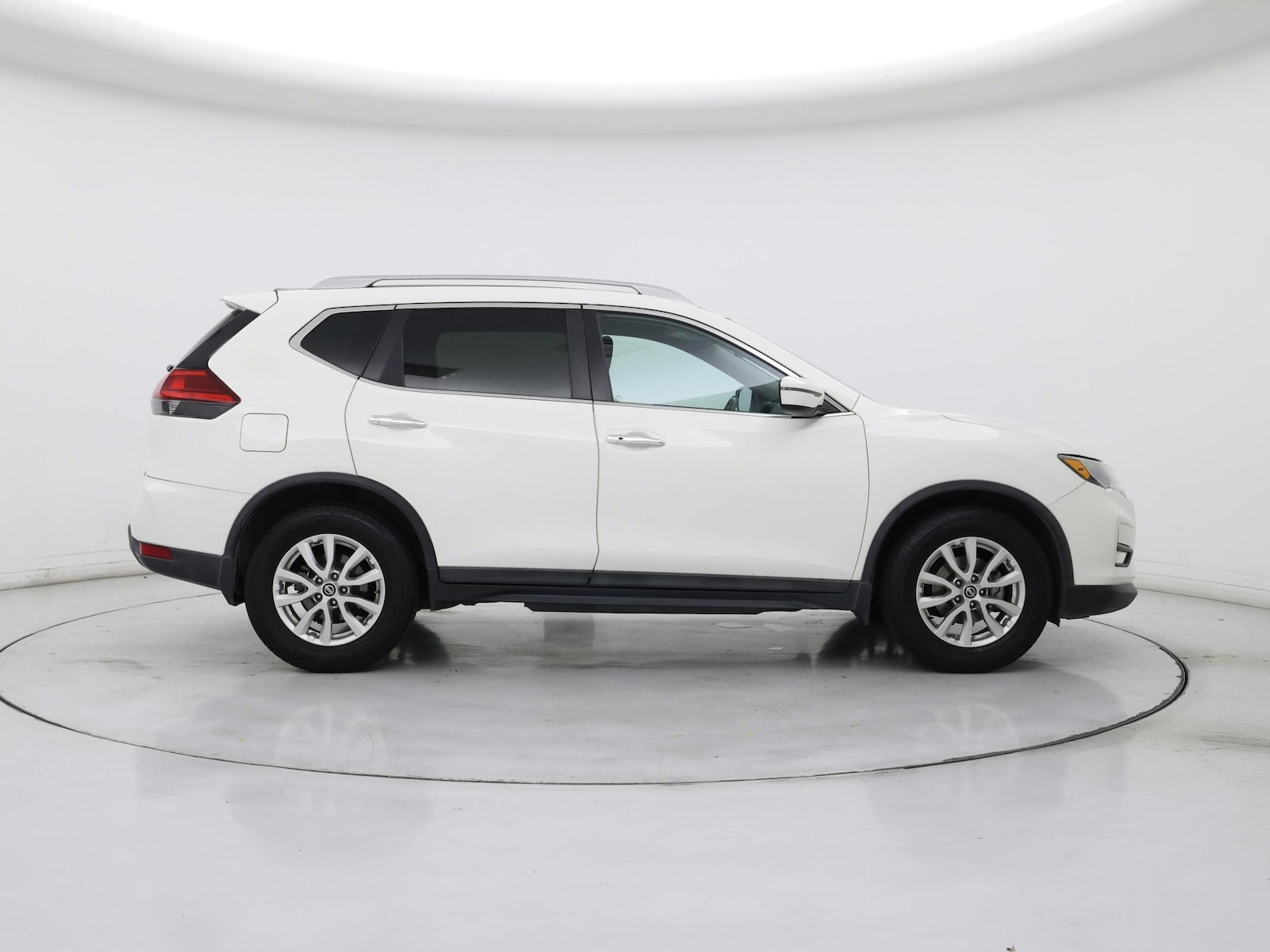 2017 Nissan Rogue SV - Photo 8