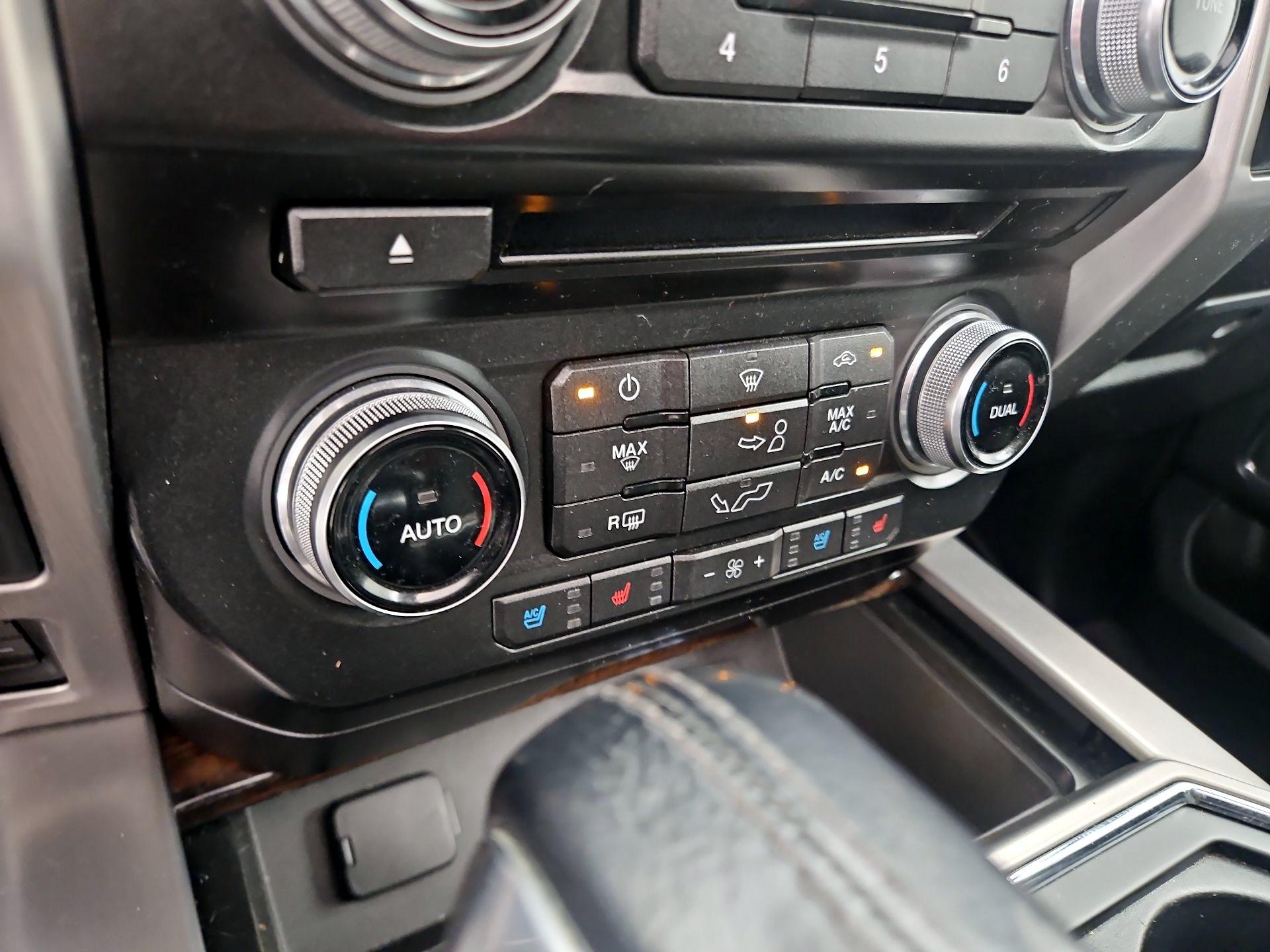 Thumbnail: 2016 Ford F-150 - 17