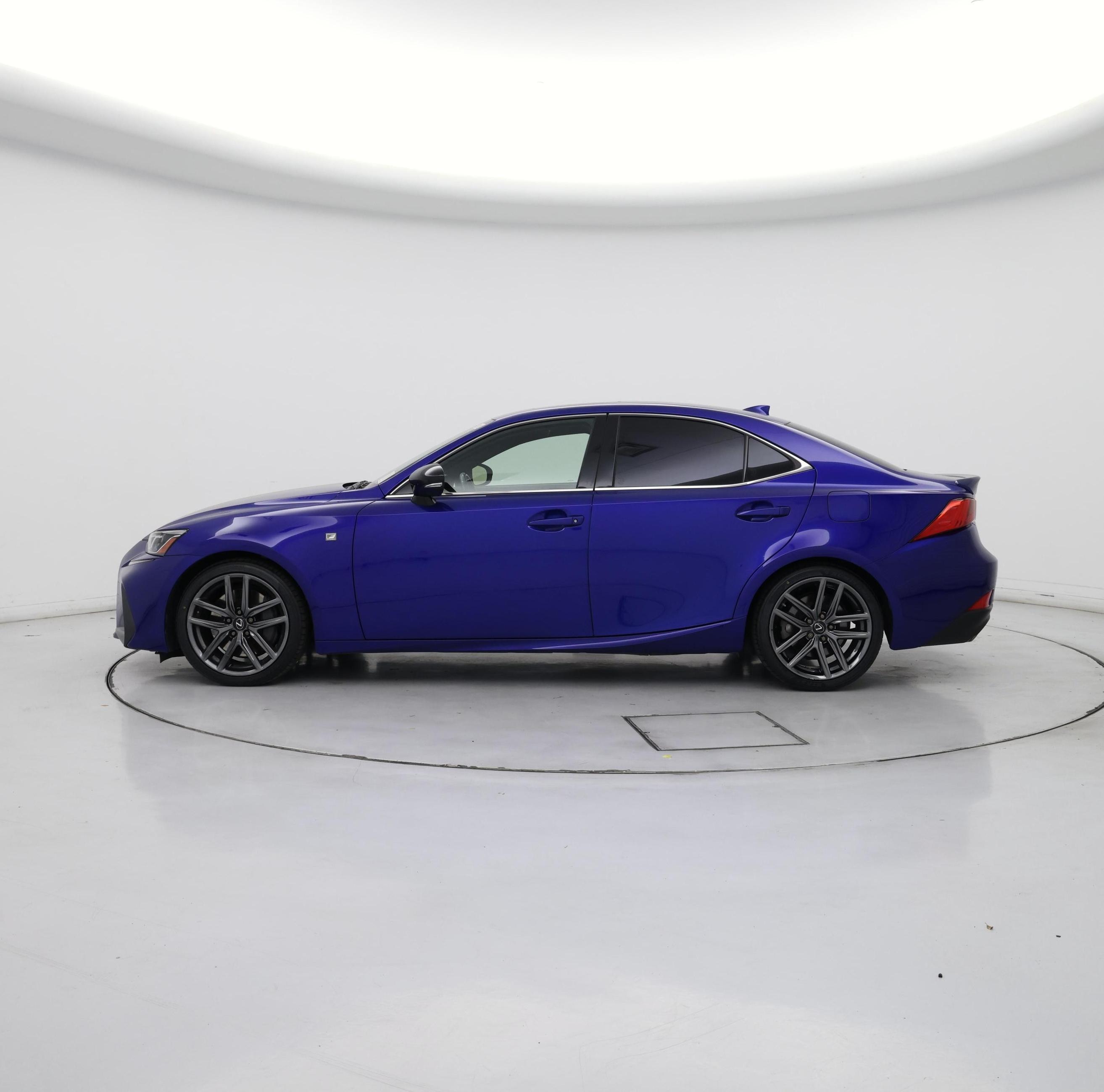 Thumbnail: 2020 Lexus IS - 3