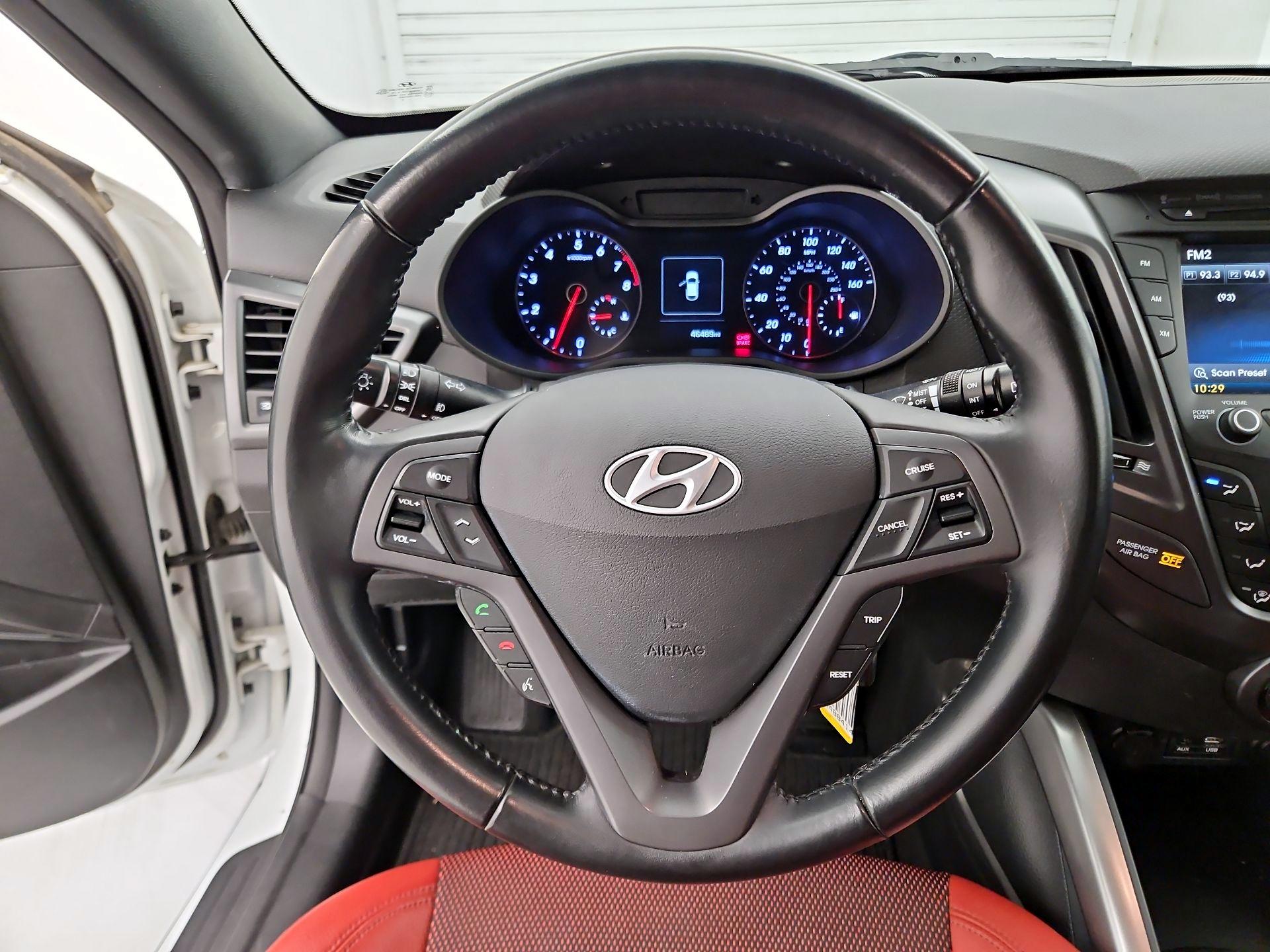 Thumbnail: 2016 Hyundai Veloster - 10