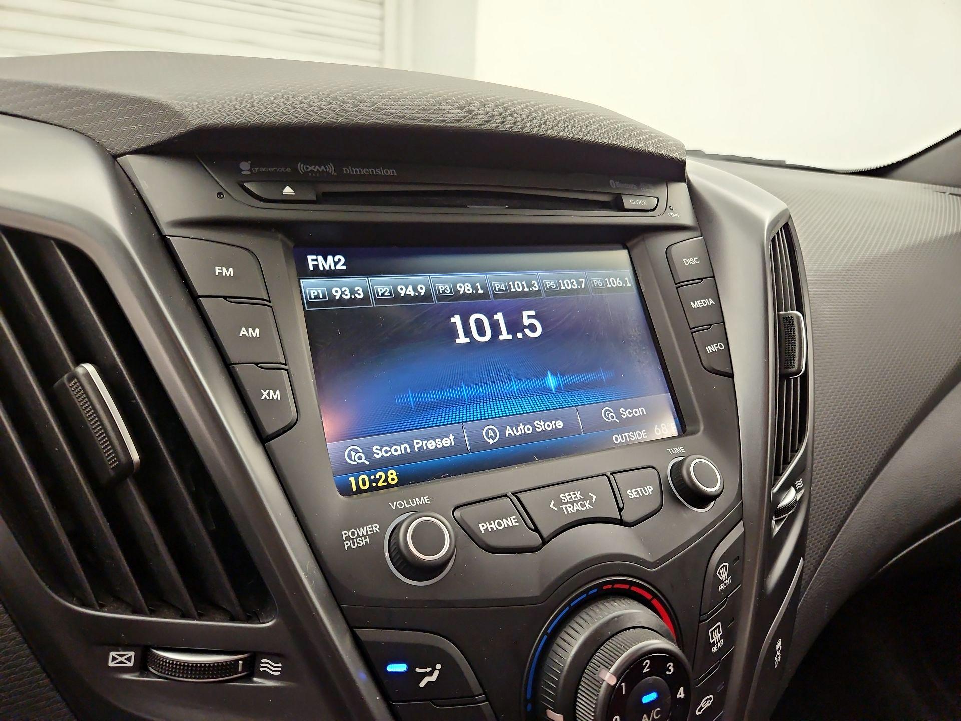 Thumbnail: 2016 Hyundai Veloster - 13
