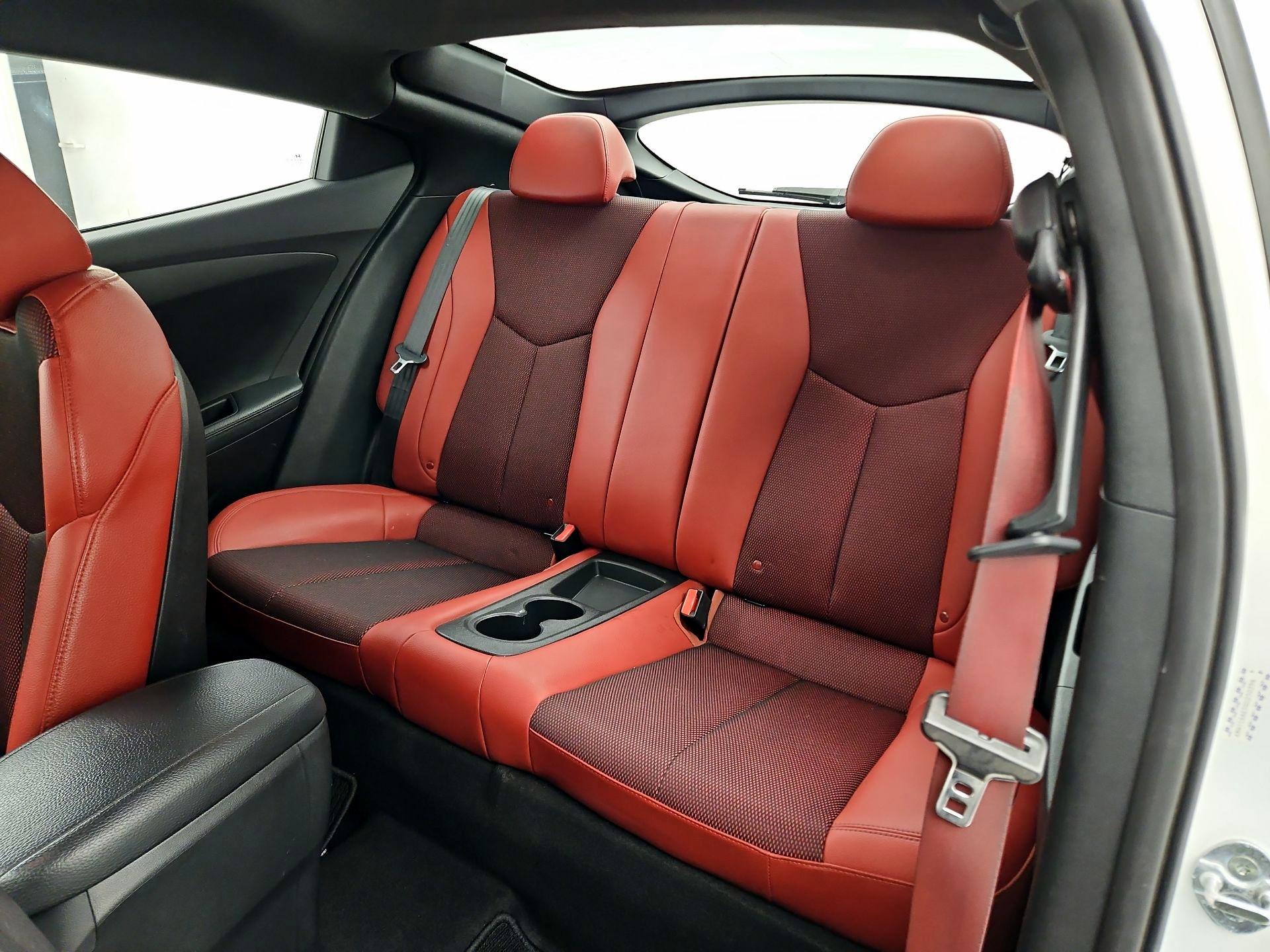 Thumbnail: 2016 Hyundai Veloster - 16