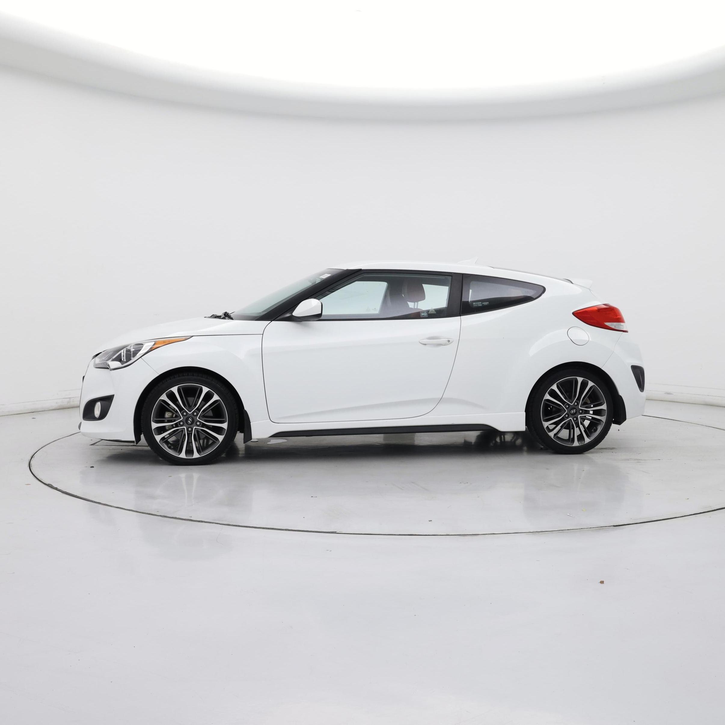 Thumbnail: 2016 Hyundai Veloster - 3