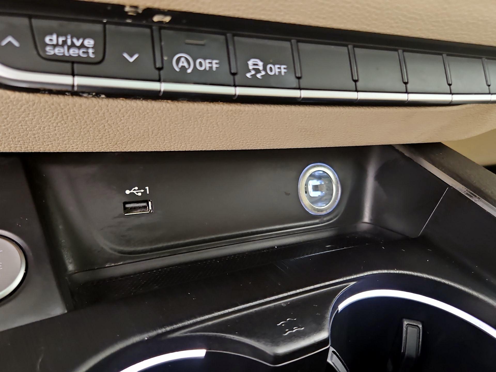 Thumbnail: 2019 Audi A4 - 18