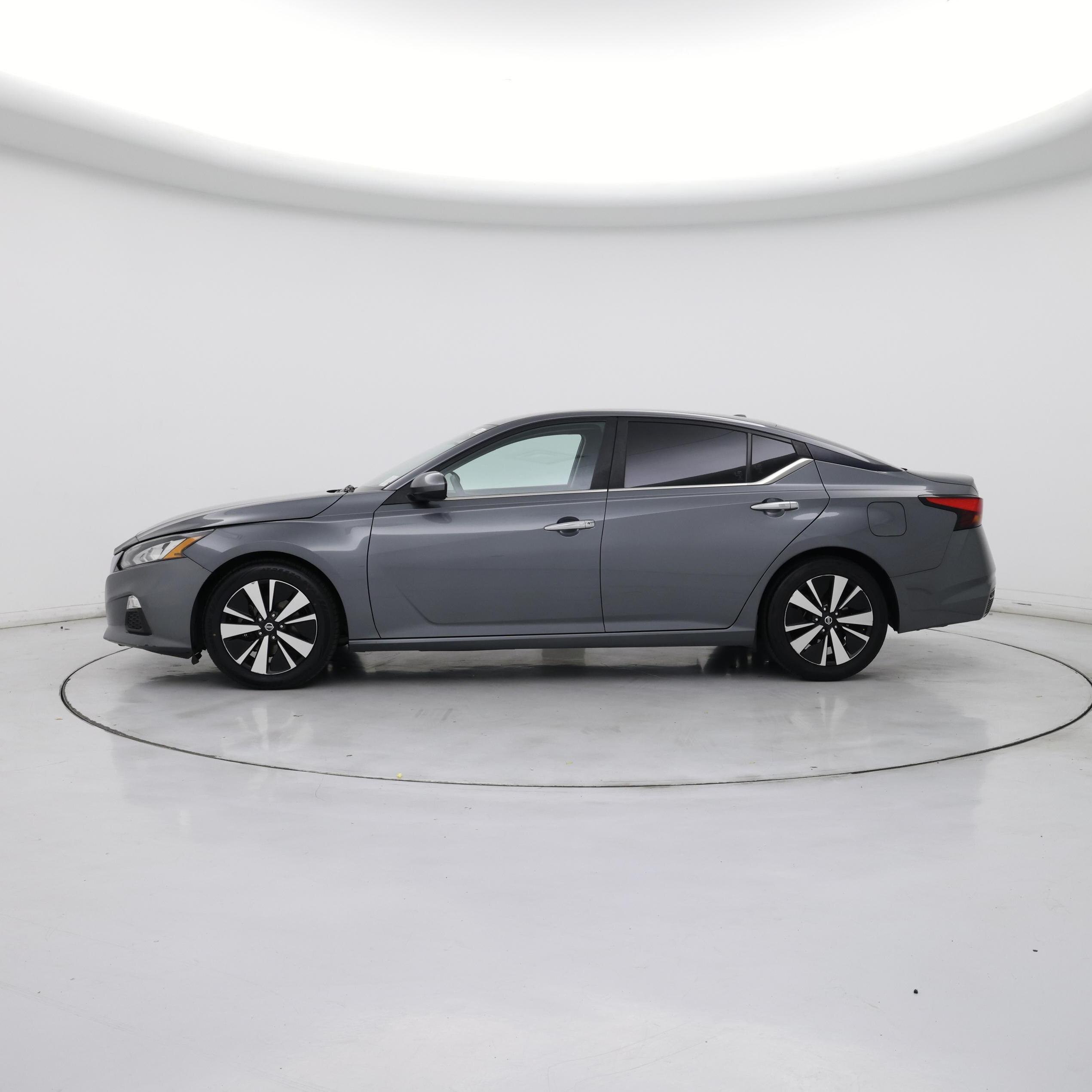 Thumbnail: 2021 Nissan Altima - 3