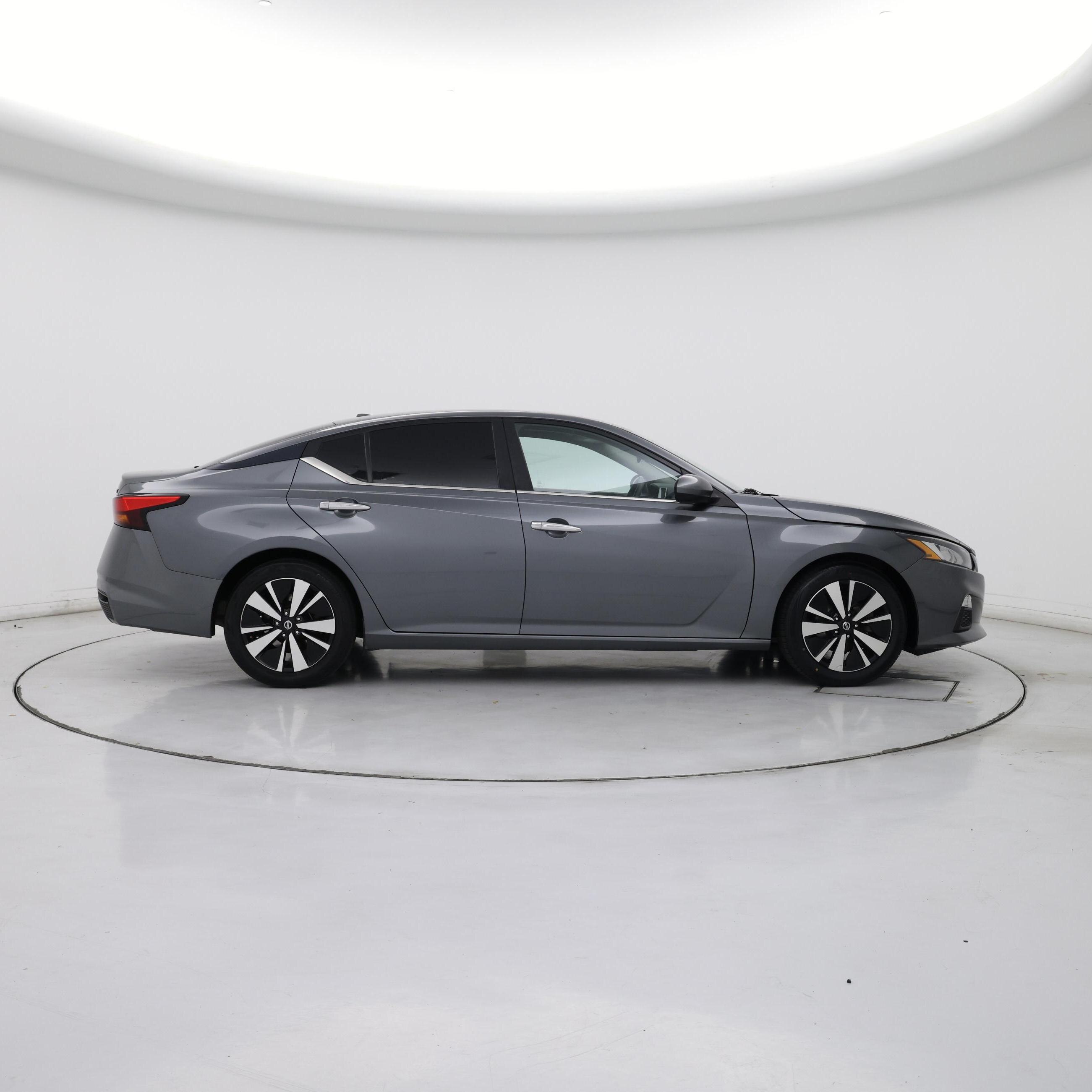 Thumbnail: 2021 Nissan Altima - 7